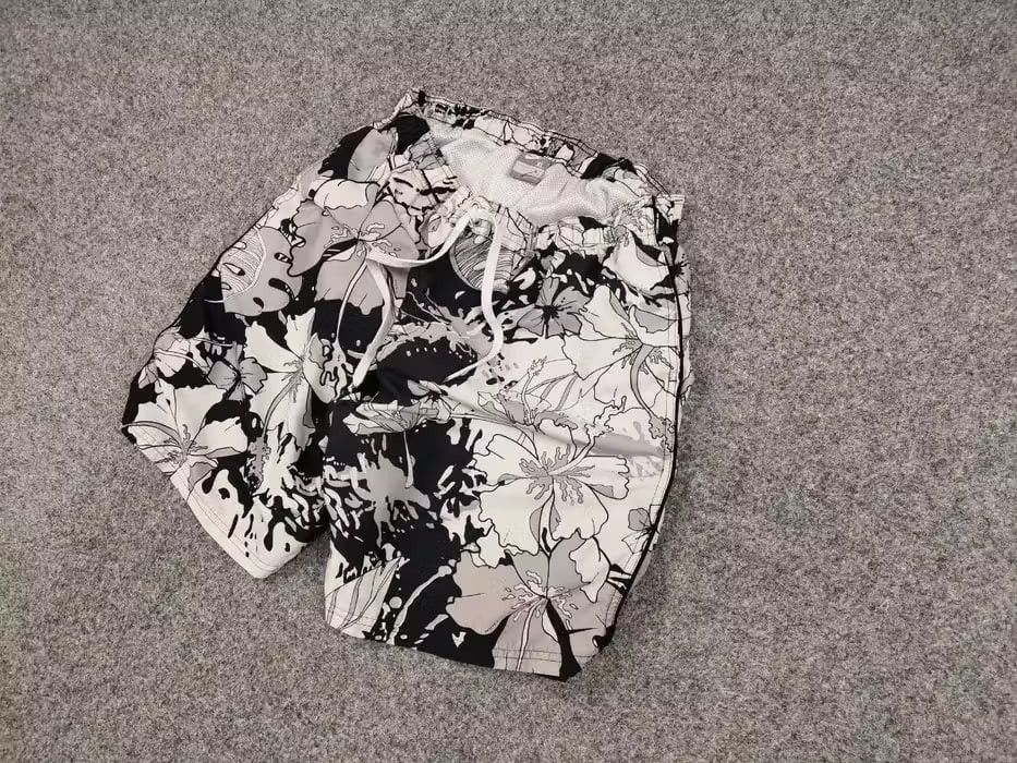 Nike Vintage 90's Nike Casual Polyester Multi logo Flowers Shorts Size US 36 / EU 52 - 2 Thumbnail