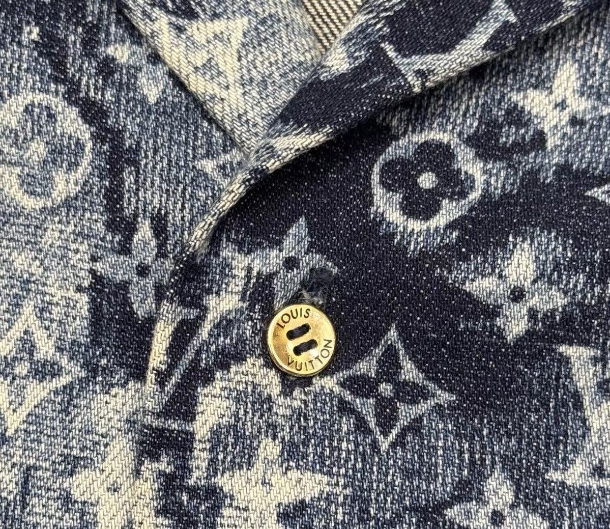 Louis Vuitton Louis Vuitton XL Tapestry Short Sleeves Shirt Denim Monogram Size US XL / EU 56 / 4 - 3 Thumbnail