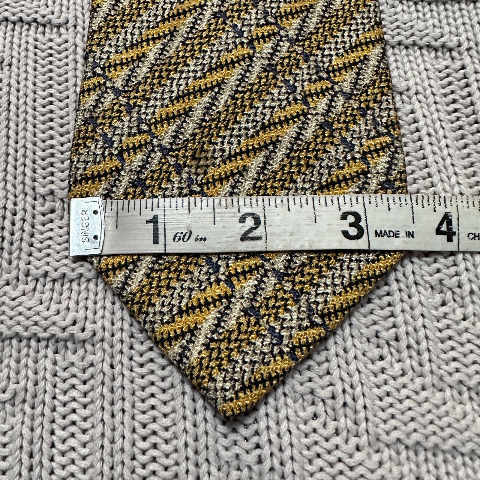 Ermenegildo Zegna Ermenegildo Zegna gold chevron striped knit silk tie Size ONE SIZE - 5 Thumbnail