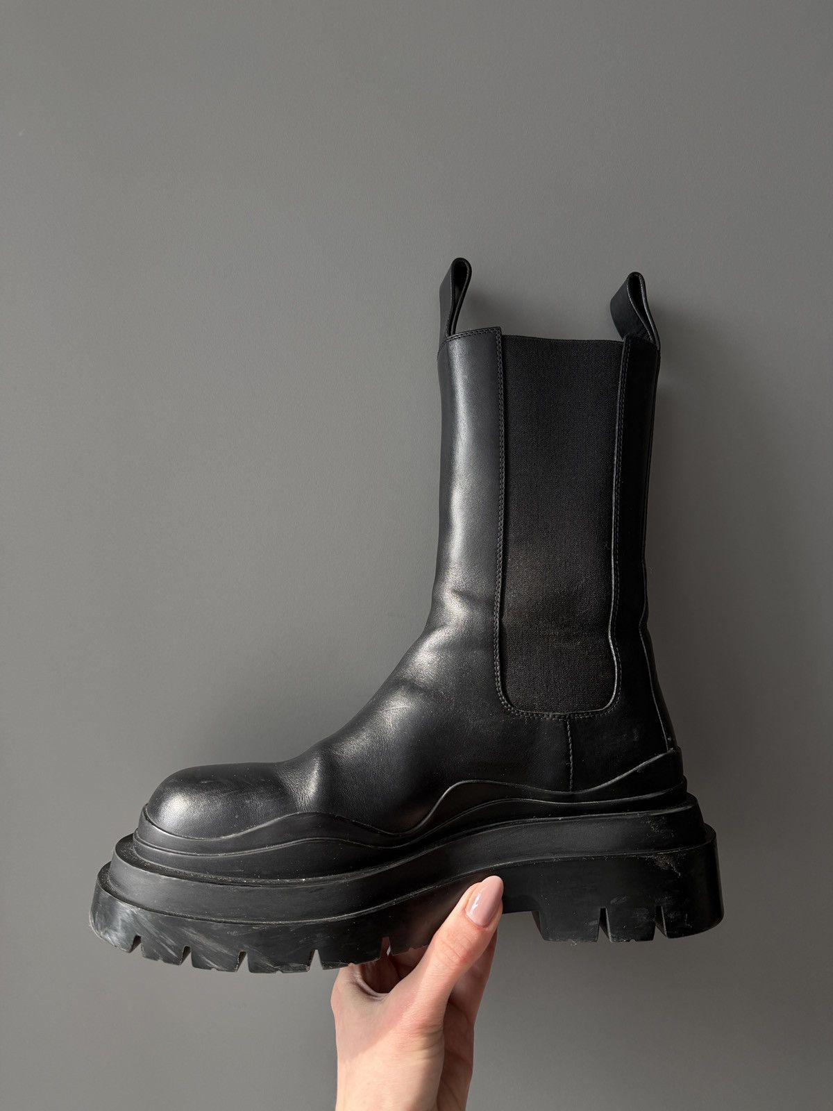 Bottega Veneta Bottega Veneta Tire Chelsea Leather Black Boots Size US 6 / IT 36 - 7 Thumbnail