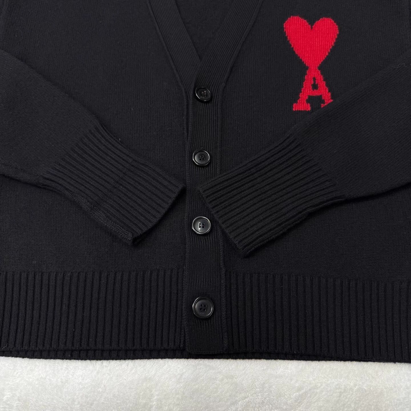 AMI Ami Black & Red Heart Wool Cardigan Q10 Size US M / EU 48-50 / 2 - 2 Thumbnail
