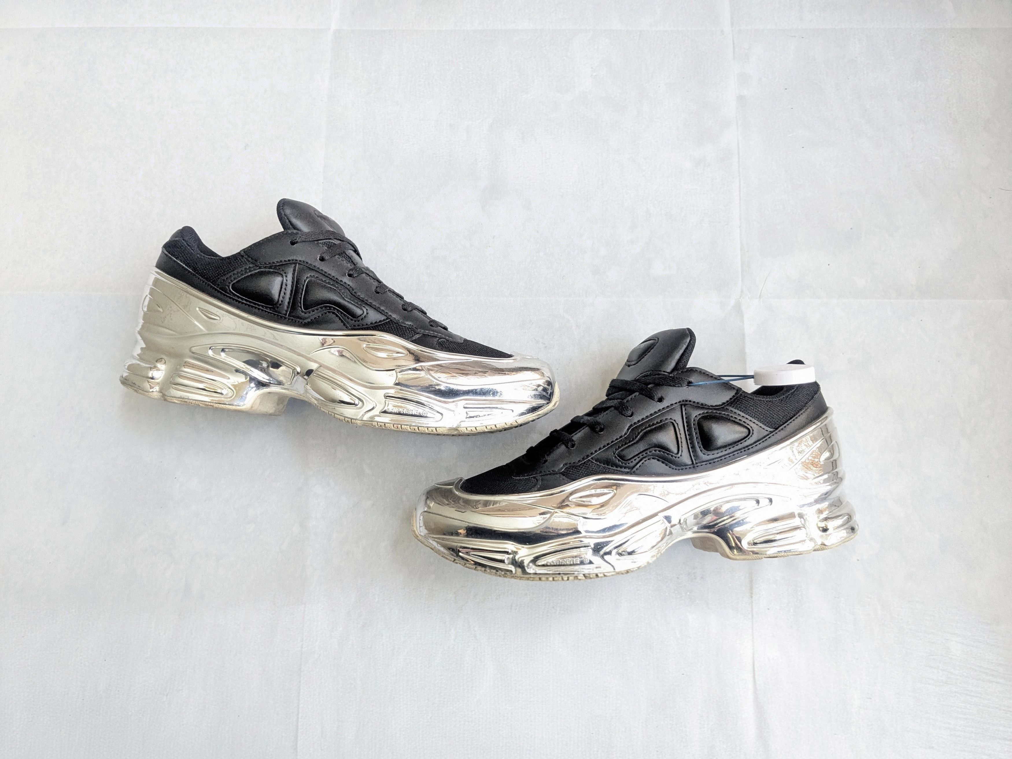 Raf Simons Adidas x Raf Simons Ozweego Mirrored Black Silver EE7944 Size US 9 / EU 42 - 1 Thumbnail