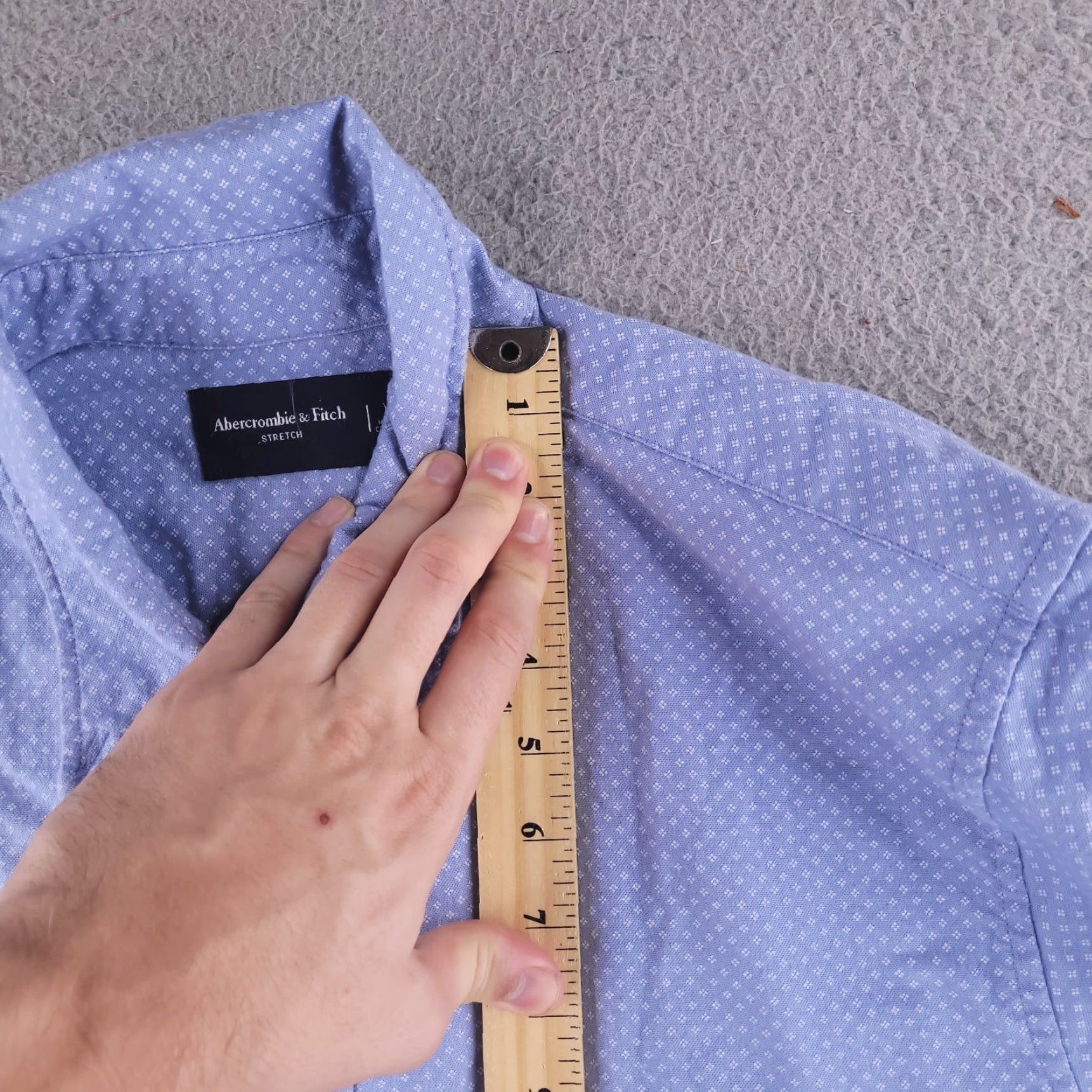 Abercrombie & Fitch VINTAGE Abercrombie Shirt Mens XL Blue Oxford Long Sleeve Button Micro Print Cotton Size US XL / EU 56 / 4 - 6 Thumbnail