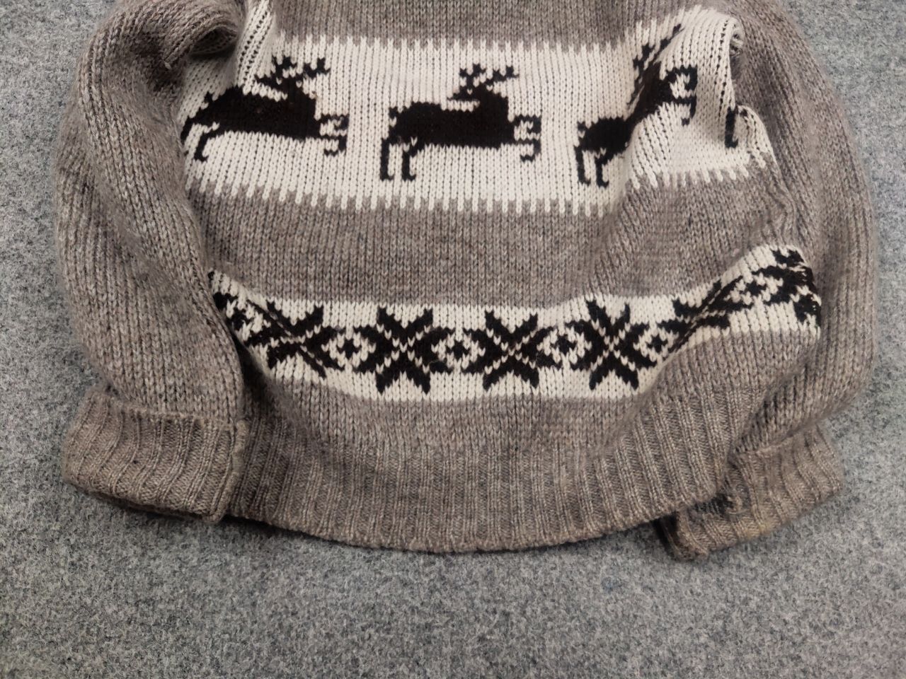 Vintage Vintage 90's Brown Bison Canada Pattern Hand Knit Sweater Size US L / EU 52-54 / 3 - 6 Thumbnail