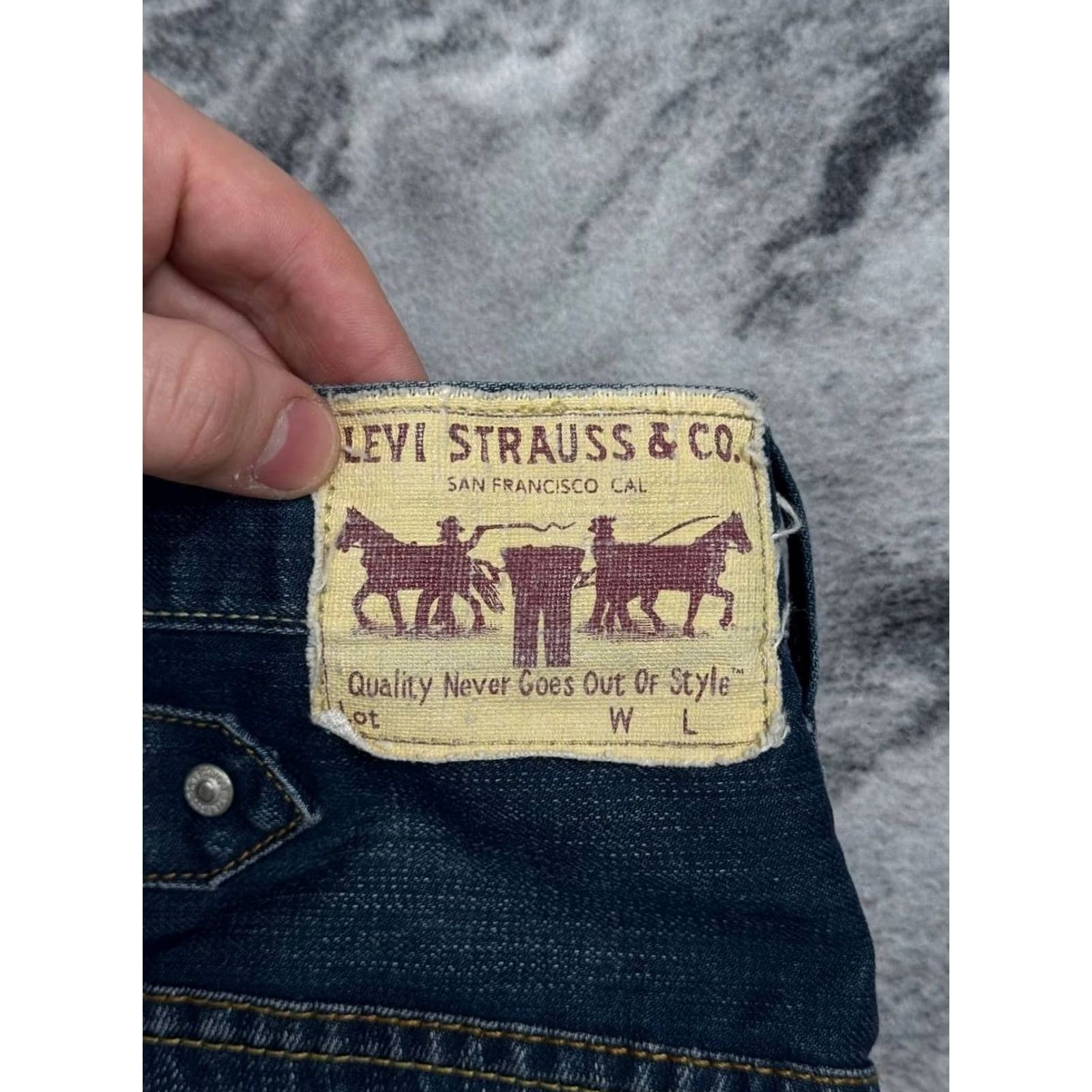 Levi's VINTAGE Levis 503 Jeans Loose Cinch Blue Men Size L 34 Size US 33 - 4 Thumbnail