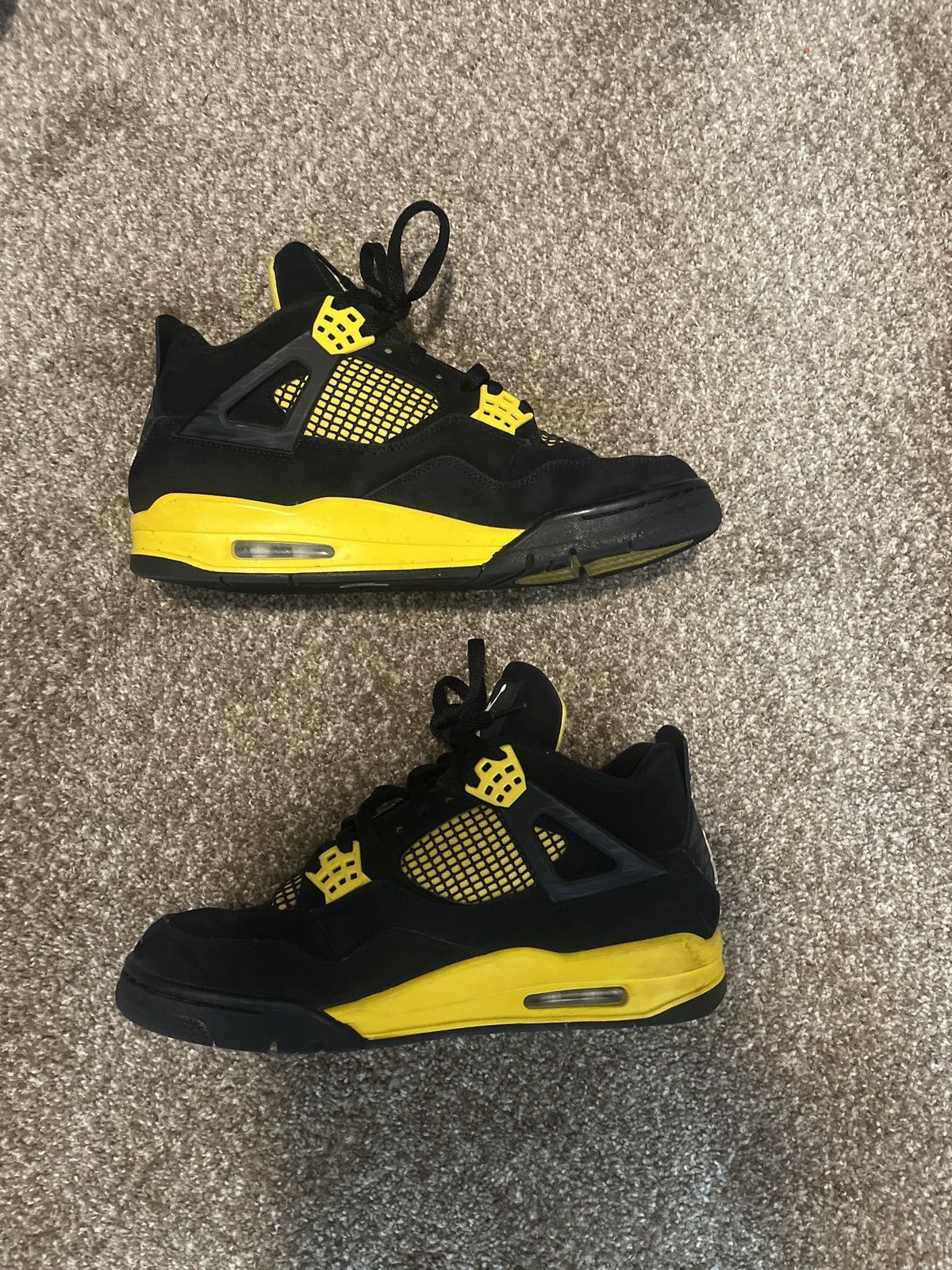 Jordan Brand Jordan 4 Thunder Size US 10.5 / EU 43-44 - 3 Thumbnail