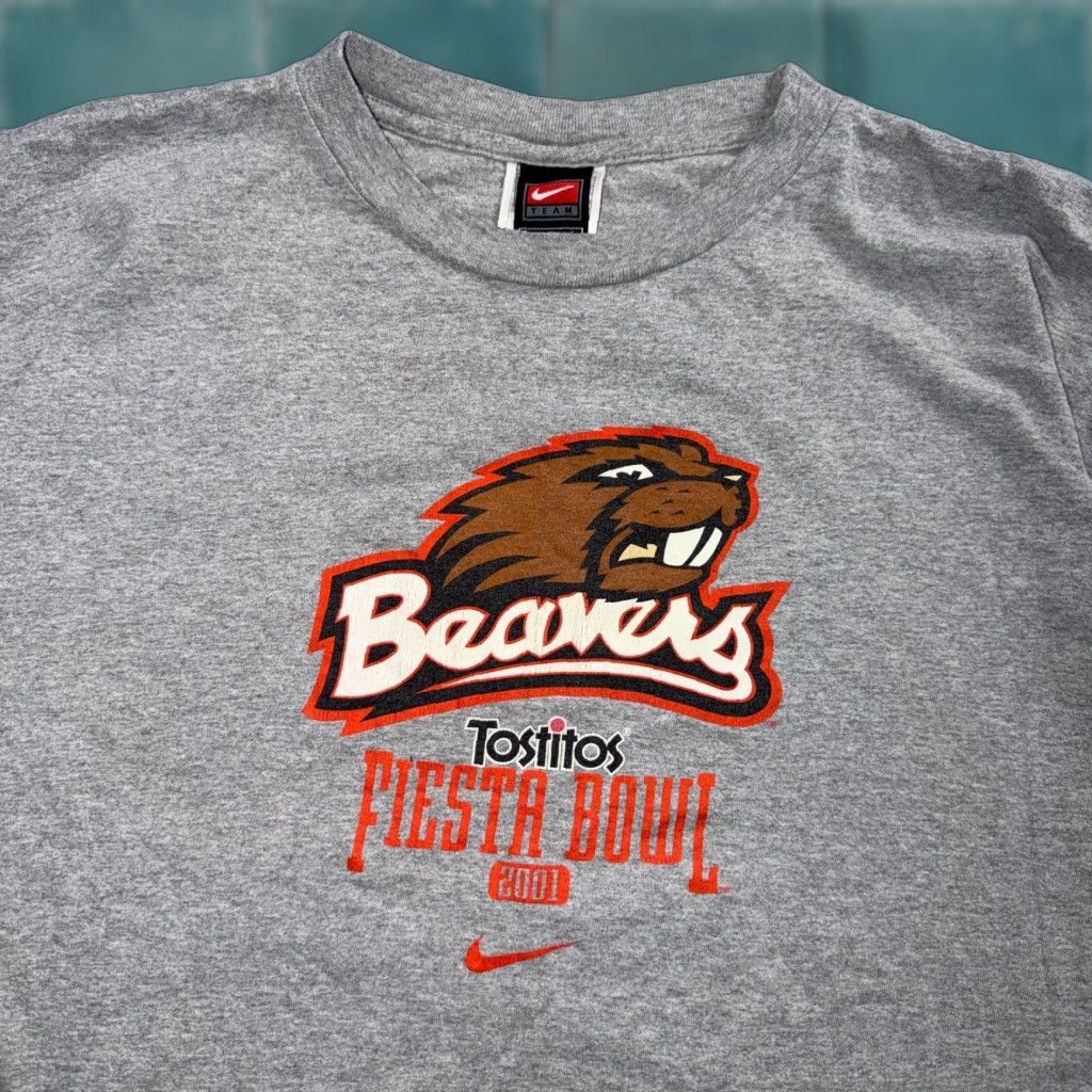 Nike VINTAGE Nike Beavers Oregon Center Swoosh Y2K T Shirt Nike Sports Promo Cool Graphic Tee Size US L / EU 52-54 / 3 - 1 Thumbnail