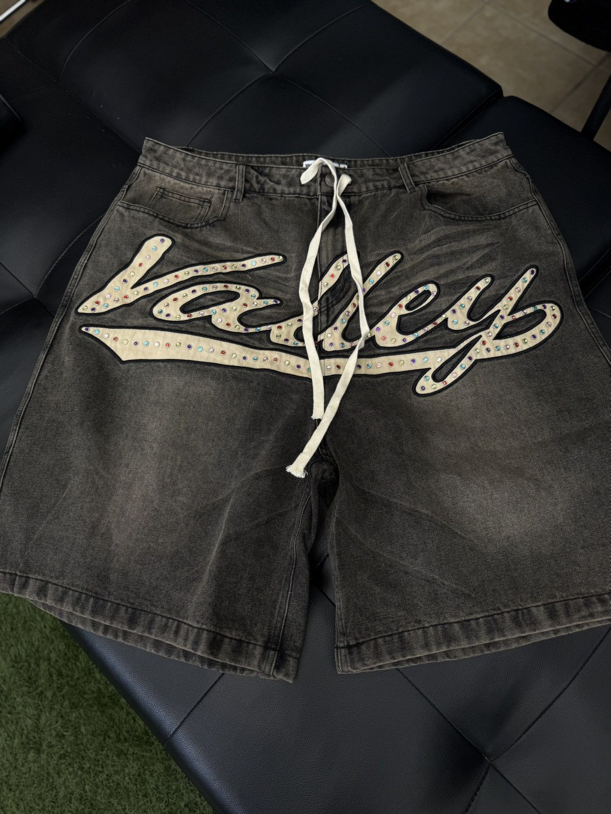 Vale Vale Valley Black Skittles Stones Shorts Size 38 (NEW) Size US 38 / EU 54 - 1 Thumbnail