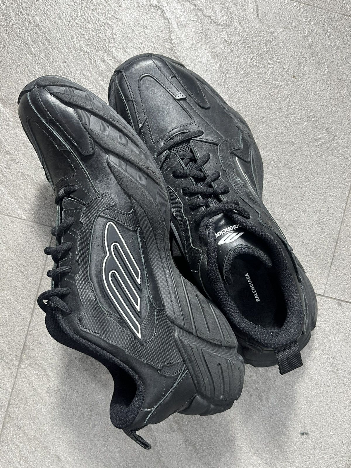 Balenciaga Balenciaga Monday Sneaker Triple Black EU43 Size US 10 / EU 43 - 9 Thumbnail