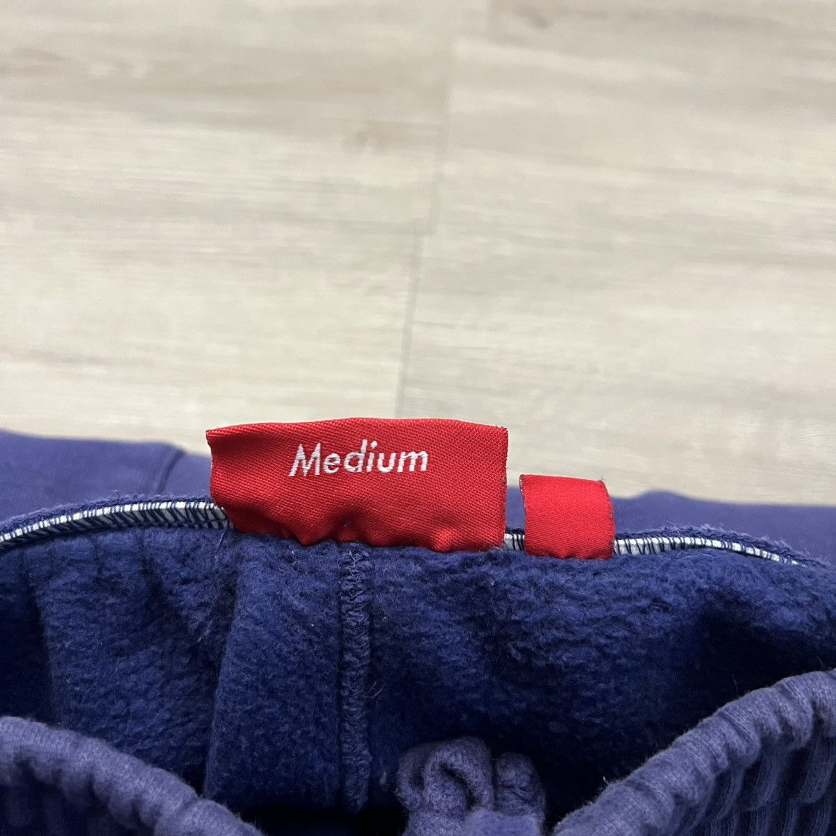 Supreme Supreme Satin Appliqué Logo Sweatpants FW23 Size US 32 / EU 48 - 9 Thumbnail