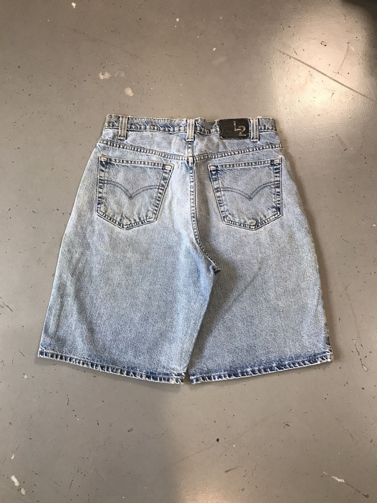 Levi's Vintage Levi’s Strauss & co boxy fit denim short Size US 34 / EU 50 - 2 Thumbnail