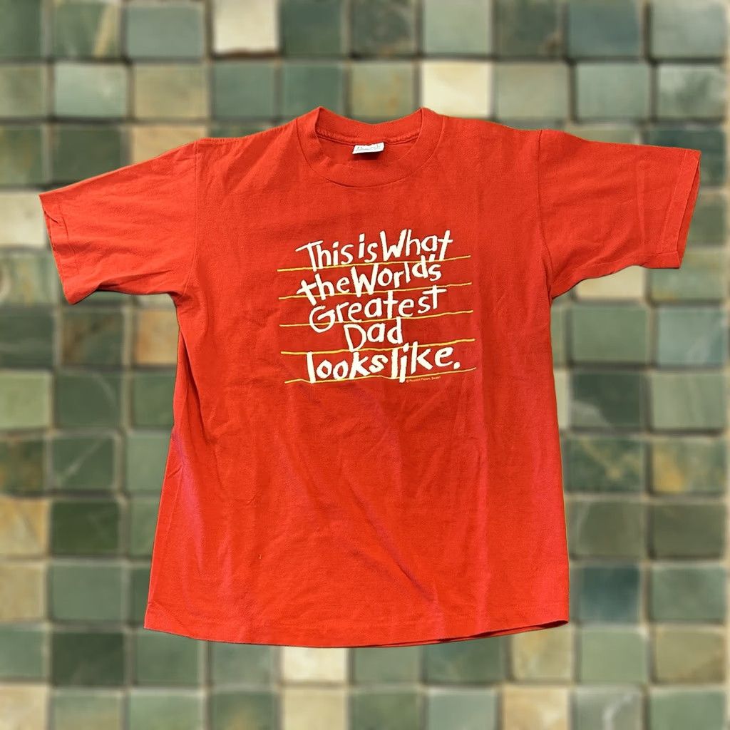 Vintage VINTAGE Worlds Greatest Dad T Shirt Fits Medium Peacock Papers Single Stitch 90s Red Mens Size US M / EU 48-50 / 2 - 1 Thumbnail