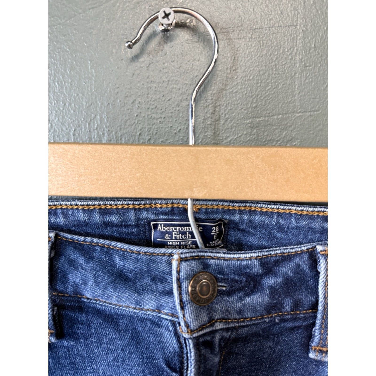 Abercrombie & Fitch Abercrombie & Fitch Jeans Blue Straight Denim Distressed Size 27/6 Womens Size 27" / US 4 / IT 40 - 3 Thumbnail
