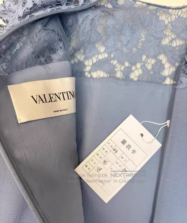Valentino Valentino dress Size M / US 6-8 / IT 42-44 - 2 Thumbnail