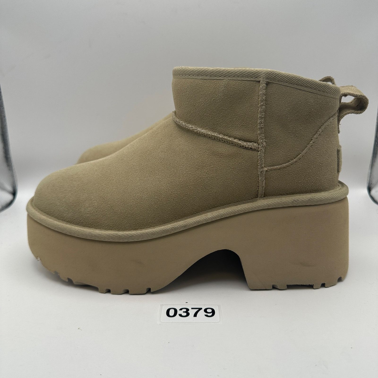 Ugg UGG Women's 8 ULTRA MINI NEW HEIGHTS HICKORY SUEDE PLATFORM Size US 8 / IT 38 - 6 Thumbnail