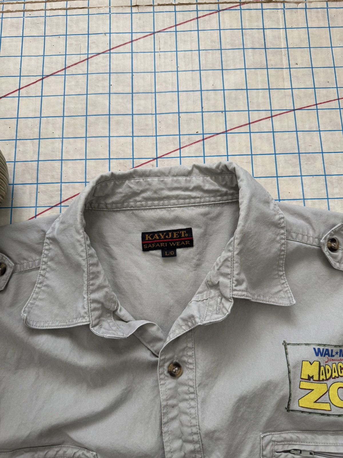 Vintage Vintage Madagascar Zoo Keeper Promo Button Up Short Sleeve Size US L / EU 52-54 / 3 - 6 Thumbnail