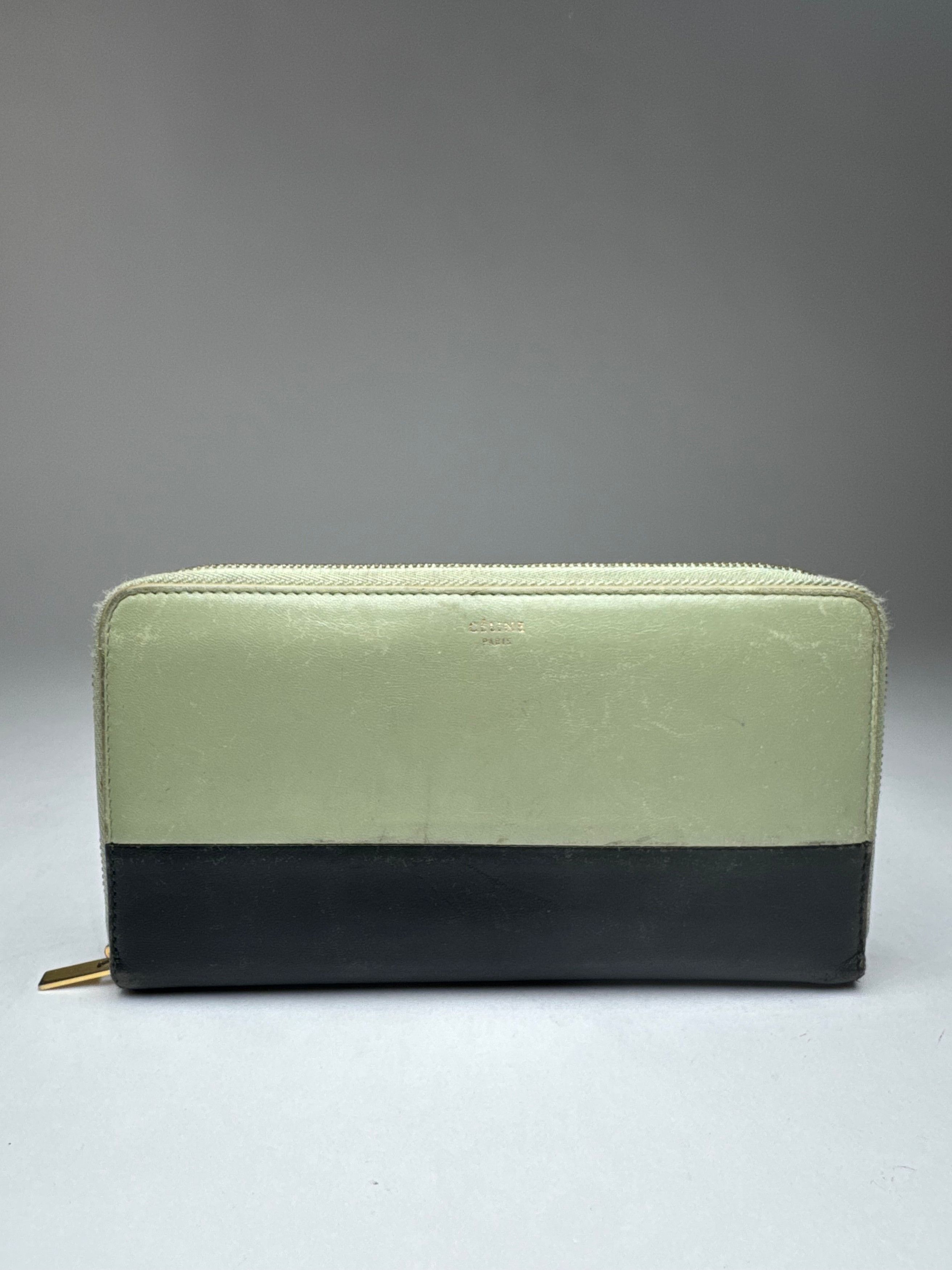 Celine Vintage Triomphe Leather Wallet Green Black Size ONE SIZE - 1 Thumbnail