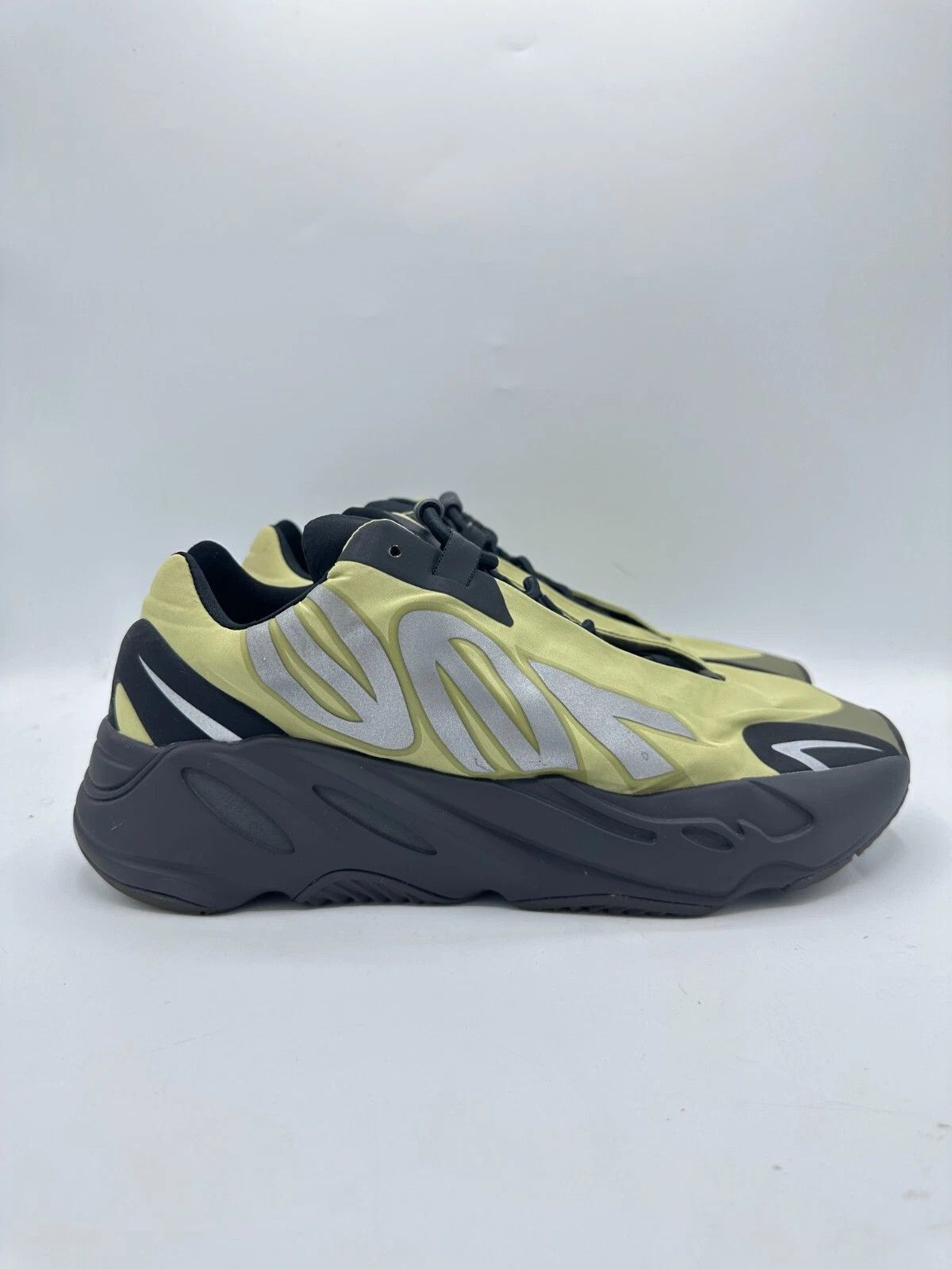 Adidas adidas Yeezy 700 MNVN Resin Yellow Size US 9 / EU 42 - 2 Thumbnail