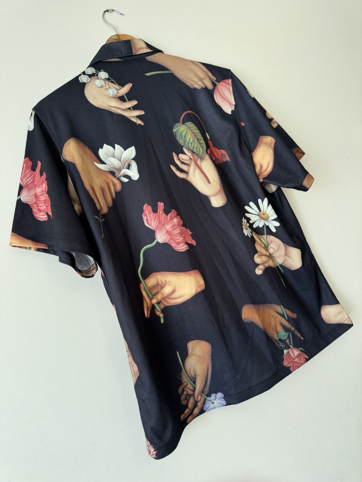 3.PARADIS 3.PARADIS 12 Ways Of Holding A Flower Shirt Size US M / EU 48-50 / 2 - 14 Thumbnail