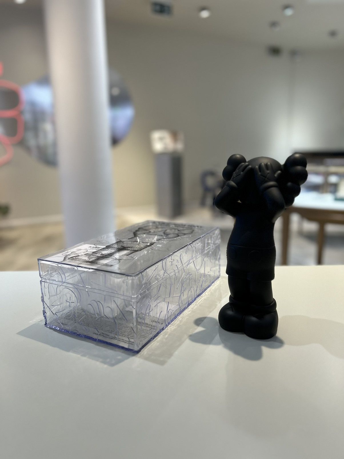 image of Kaws Holiday Uk Vinyl Figure in Black, Men's