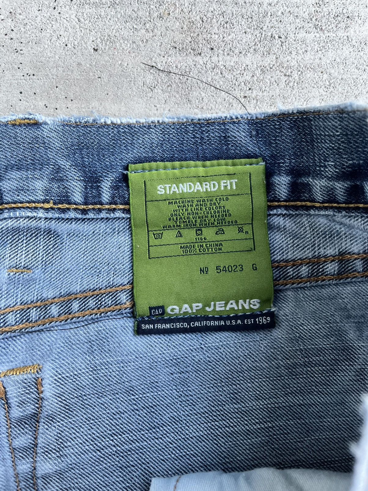 Gap 38 X 30 distress with a sick wash baggy and high quality Size US 38 / EU 54 - 4 Thumbnail