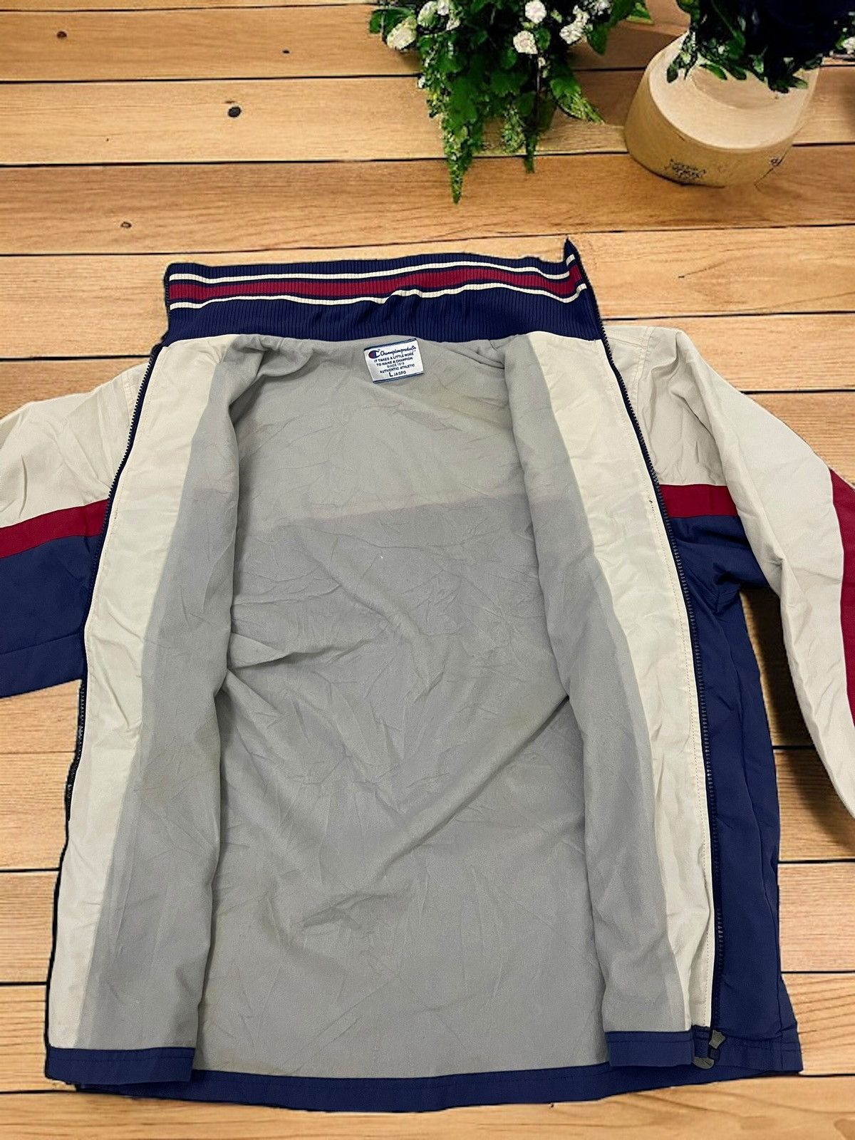 Champion Vintage Champion Light Jacket Full Zip Size US L / EU 52-54 / 3 - 9 Thumbnail