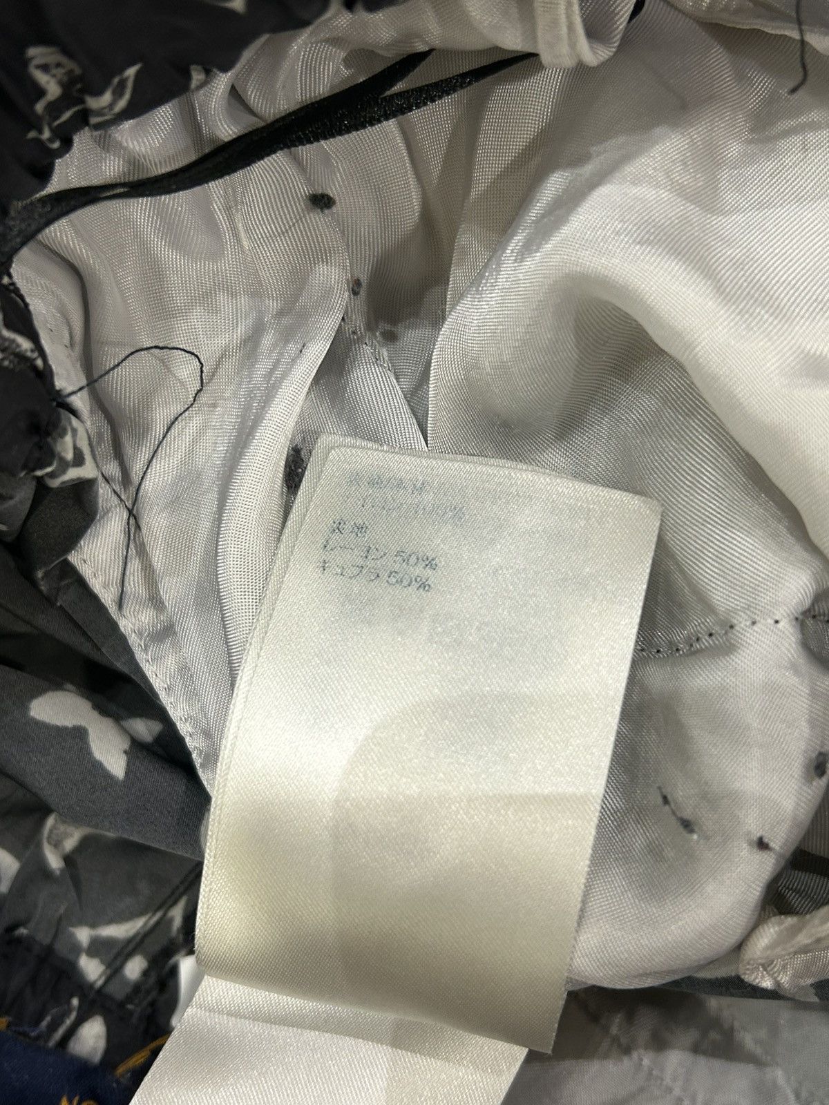 Louis Vuitton Louis Vuitton Nylon Stencil Monogram Pants Size 25" / US 0 / IT 36 - 7 Thumbnail