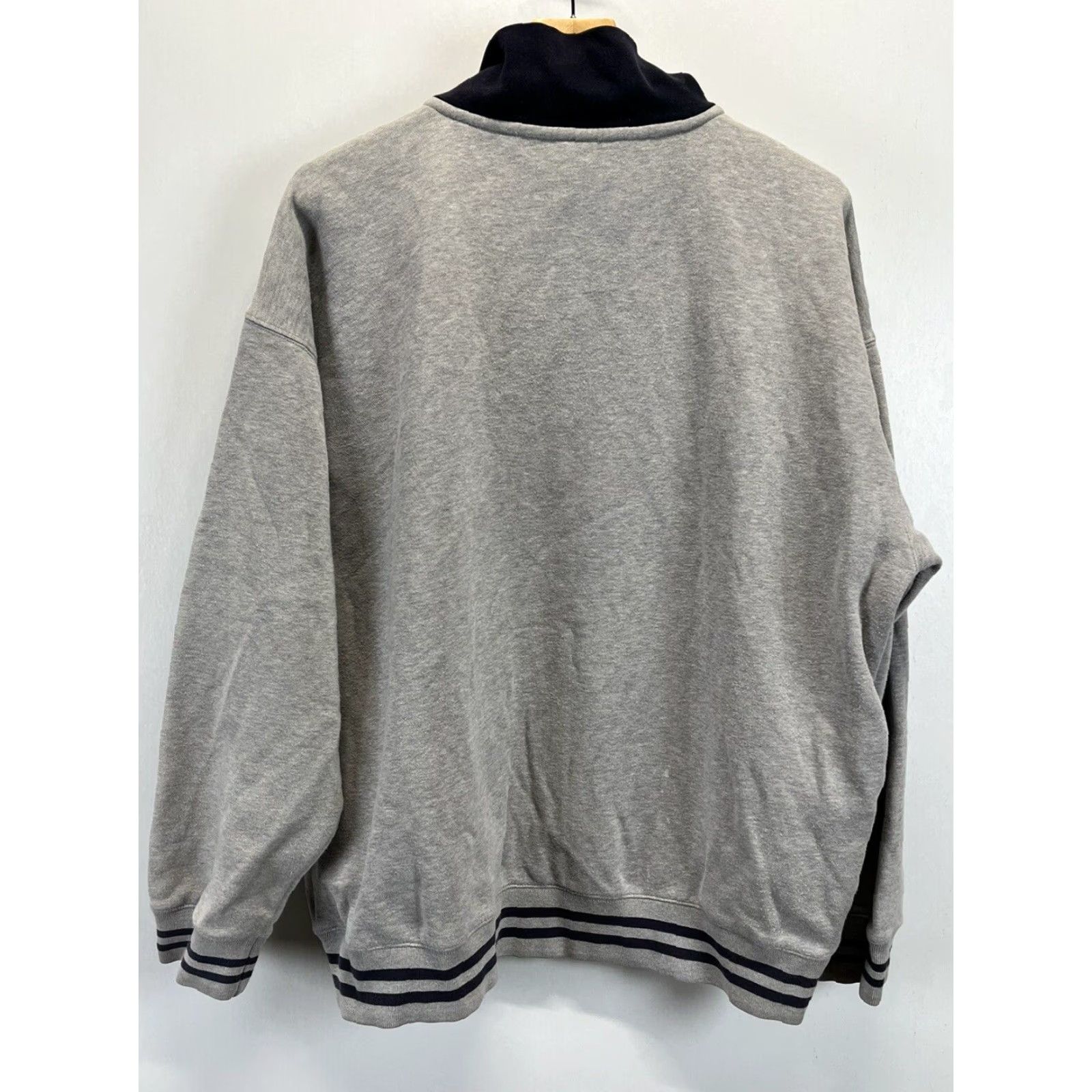 Vintage VINTAGE Warner Bros Sweatshirt Pullover 2XL Gray 90s Taz Marvin Bugs Men Mens Size XXL Pullover Sweater GUC Size US XXL / EU 58 / 5 - 2 Thumbnail