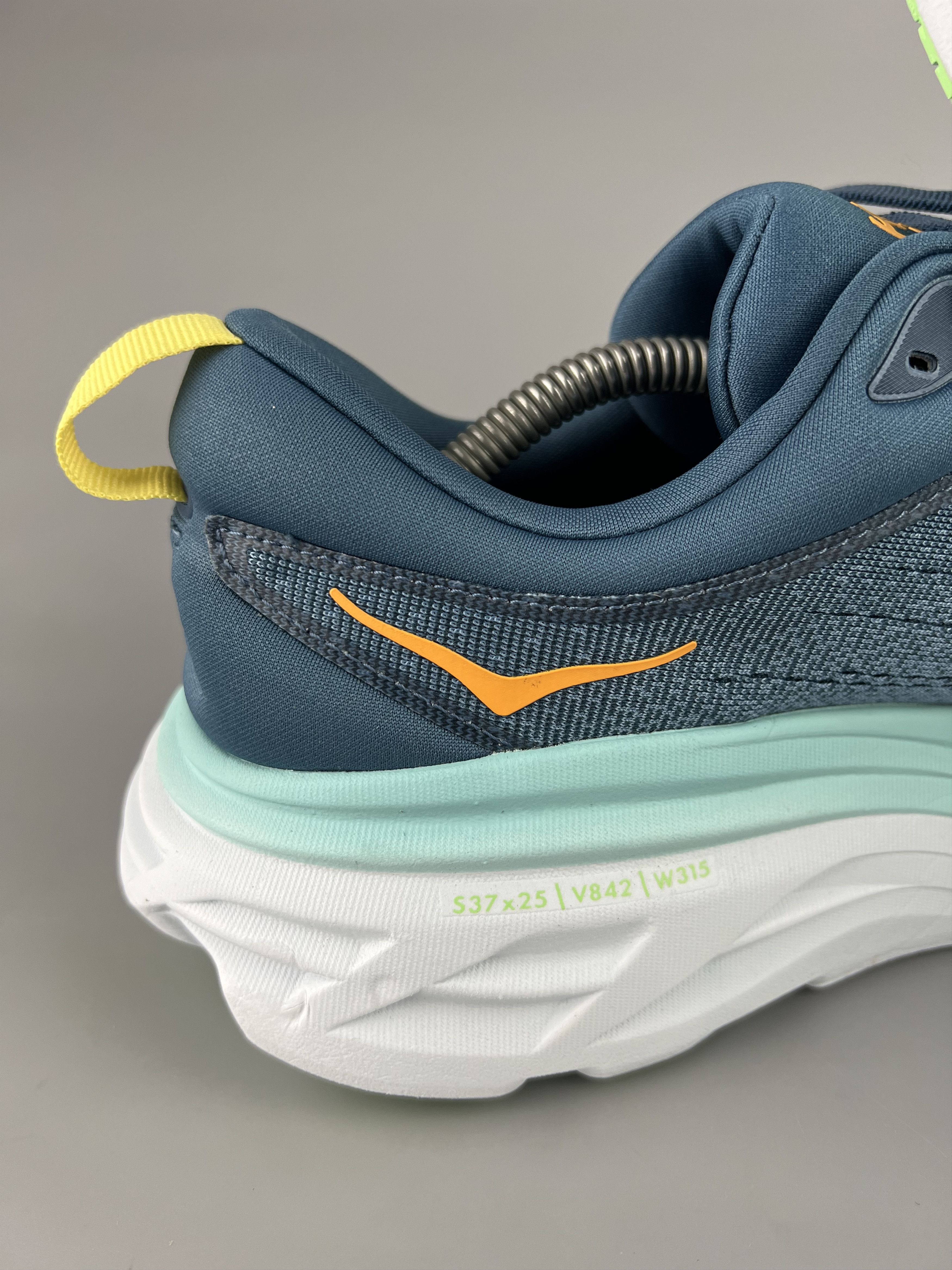 Hoka 10D Hoka One One Bondi 8 Running Shoes Gym Walking Size US 10 / EU 43 - 6 Thumbnail
