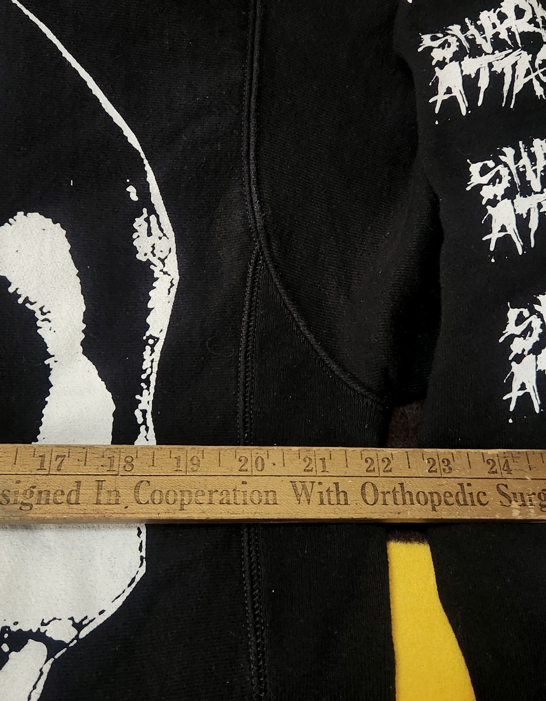 Champion Shark Attack X Champion Hardcore Rock Band Crewneck sweater Size US M / EU 48-50 / 2 - 6 Thumbnail