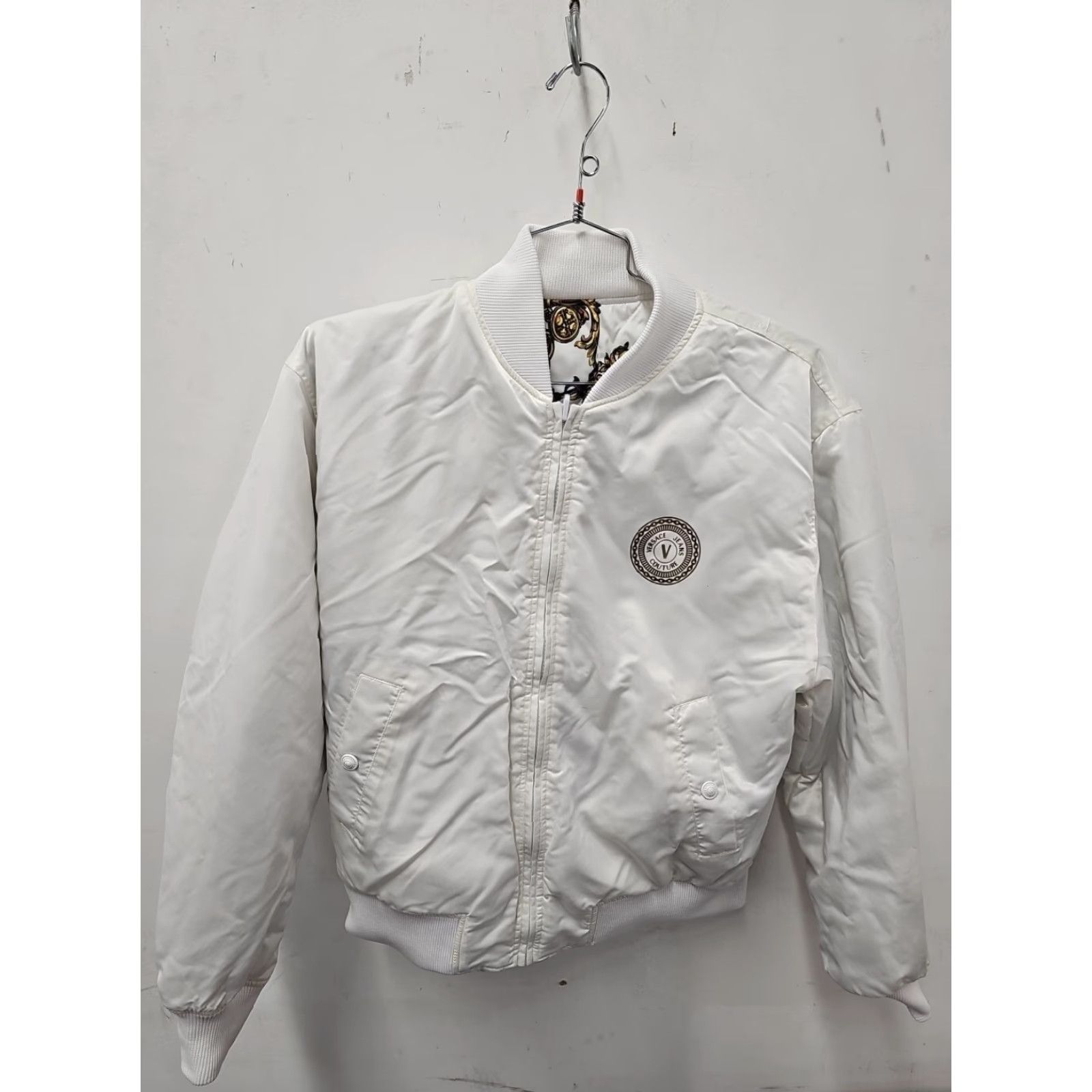 Versace VINTAGE Versace Jeans Couture BAROQUE Luxury Puffer REVERSIBLE Bomber Jacket Medium Mens Size US 31 - 6 Thumbnail
