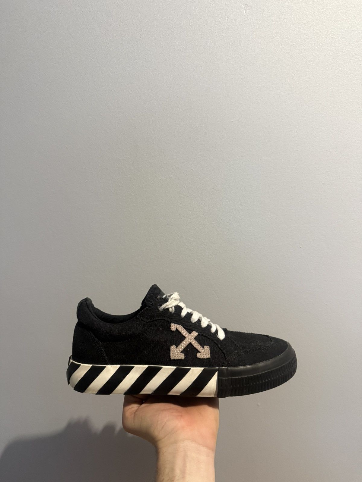 Off-White Off white vulc low top skate Size US 5.5 / EU 38 - 4 Thumbnail