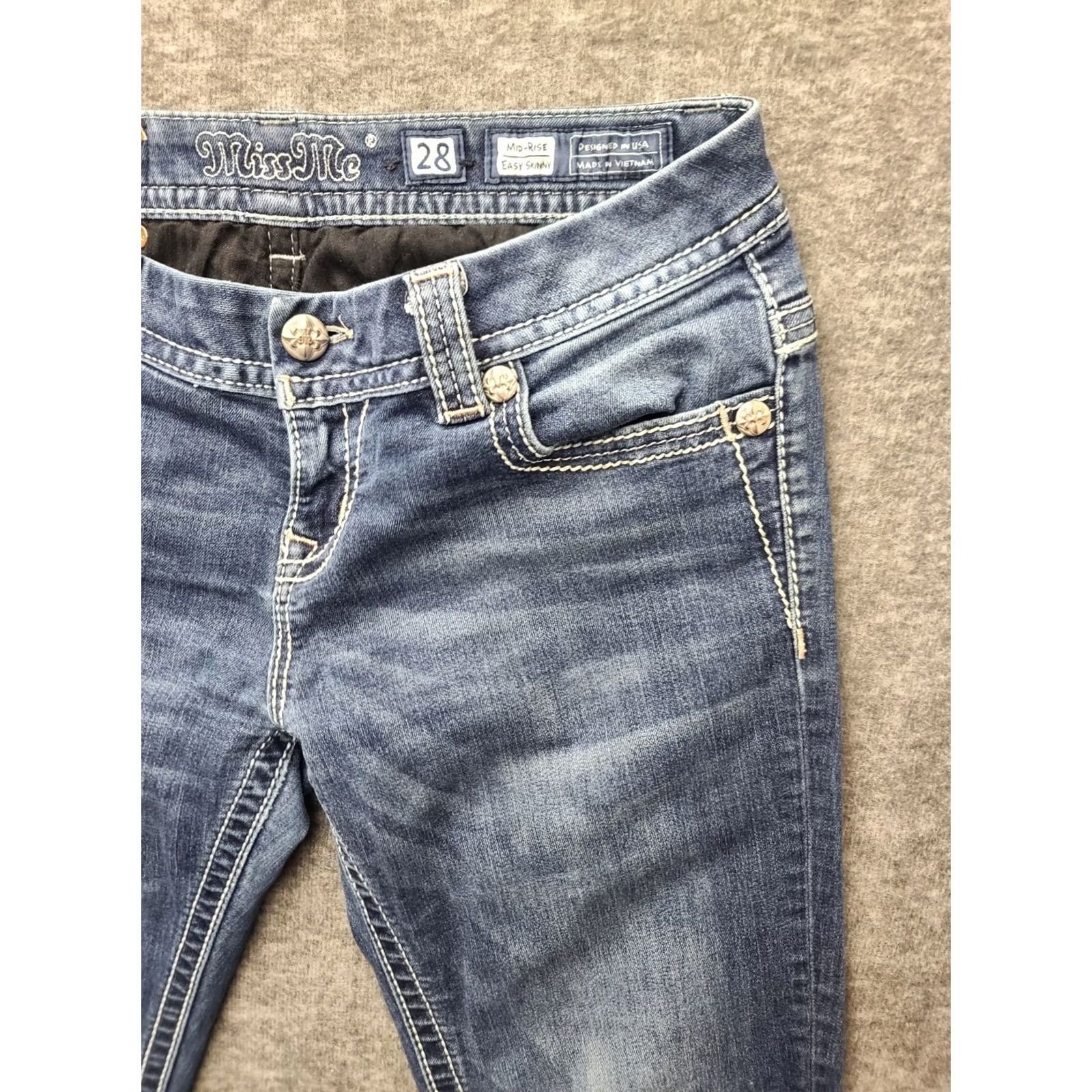 Miss Me Miss Me Jeans Womens 28x26 Skinny Fit Cuffed Mid Rise Distressed Stretch Denim Blue 5-Pocket Designer Rodeo Western Y2K Mens? Womens Size 28" / US 6 / IT 42 - 7 Thumbnail