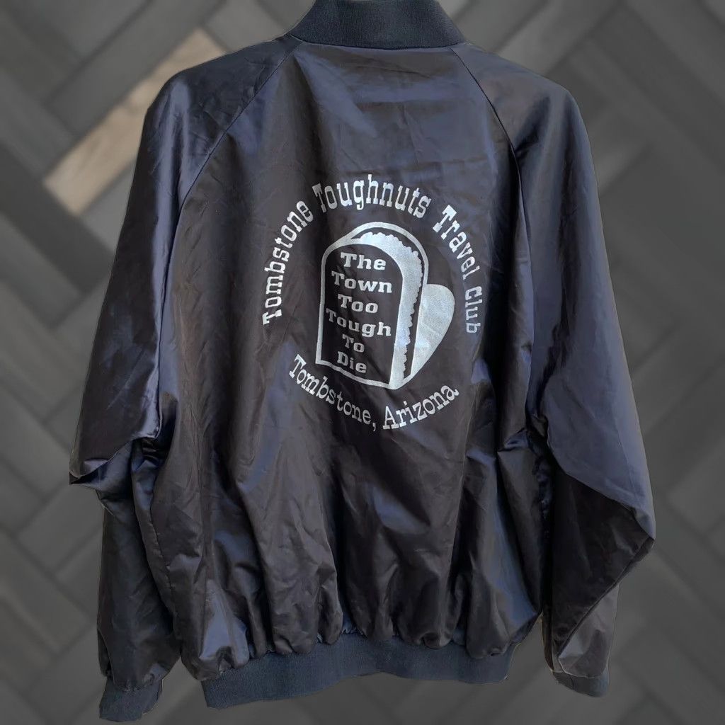 Vintage VINTAGE Tombstone Toughnuts Travel Club Tombstone Arizona Satin Jacket Bomber Hard Nut XL Black Cardinal Satin Jacket Sportswear/Beach 1990s Mens io? Size US XL / EU 56 / 4 - 1 Thumbnail