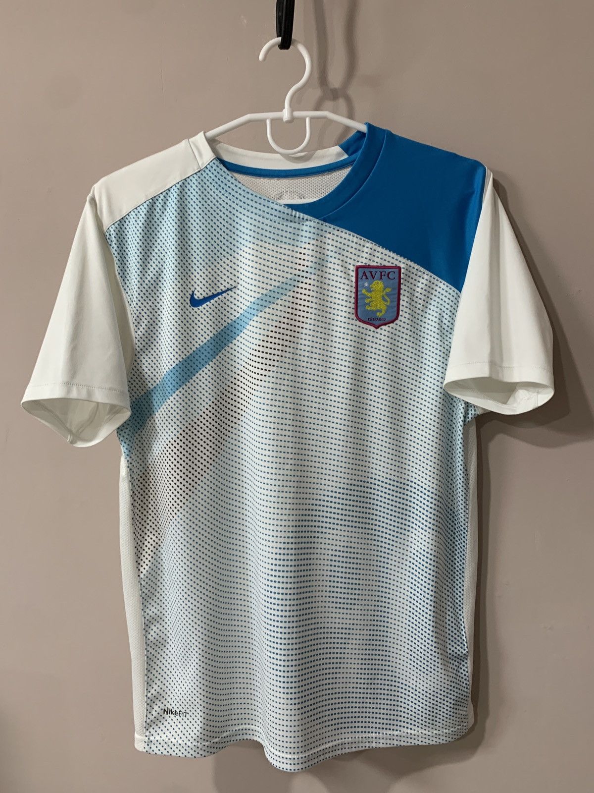 Nike × Vintage Aston Villa Football Shirt Nike Soccer Jersey Vintage Size S Size US S / EU 44-46 / 1 - 1 Thumbnail
