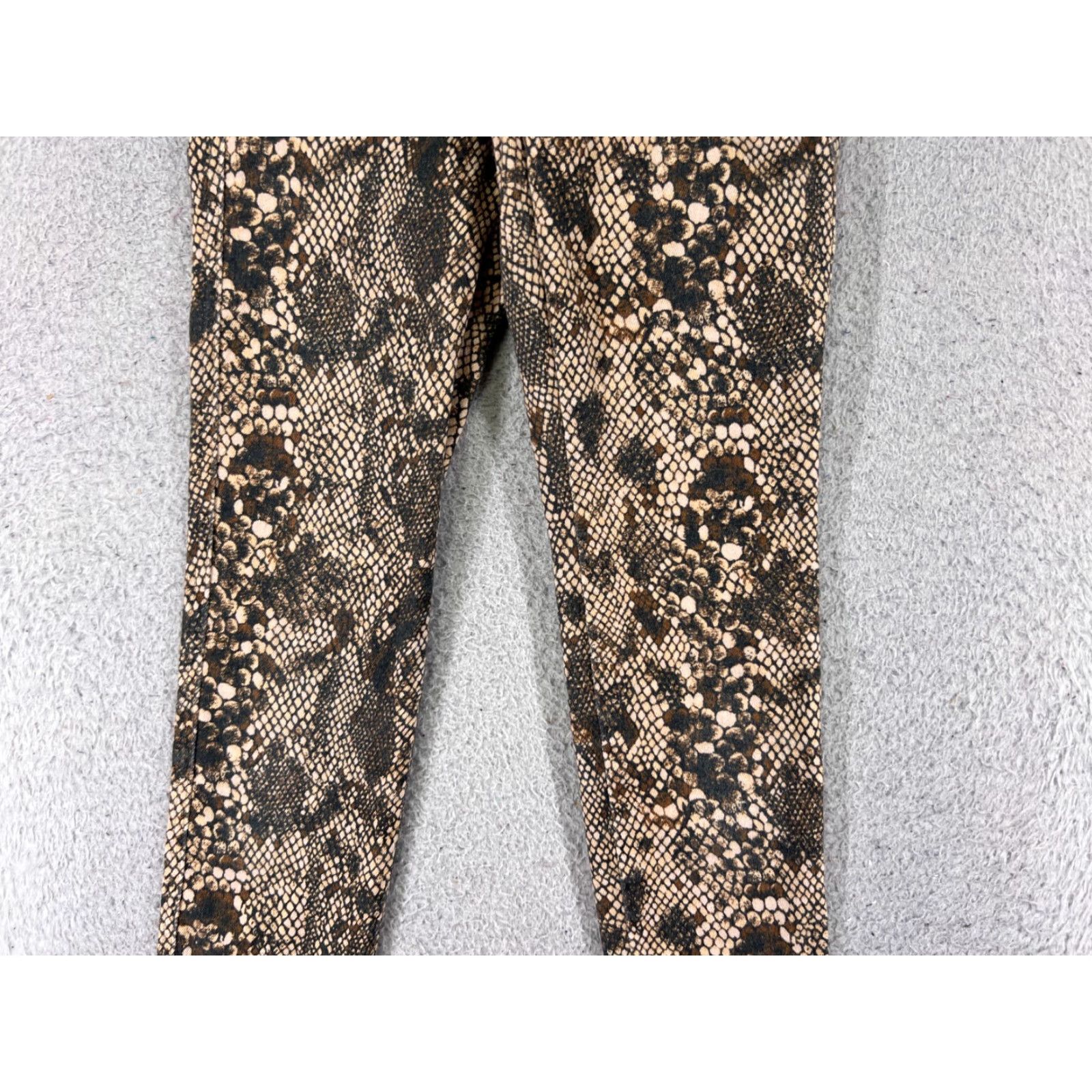 Vintage We The Free Jeans Womens 25 Beige Snake Skin Print Skinny Raw Hem Cotton 22x25 Size 42" / US 20 - 3 Thumbnail