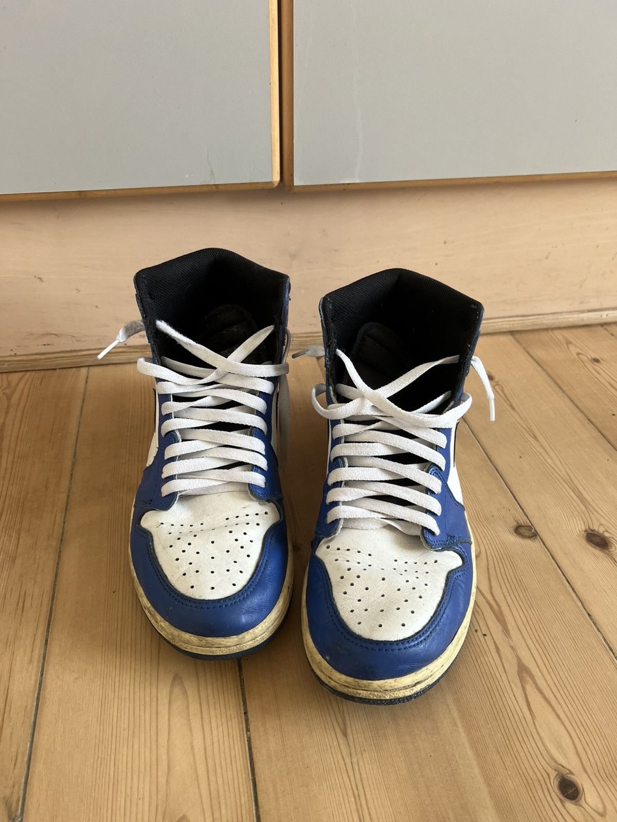 Jordan Brand Jordan 1 game royal high og Size US 10.5 / EU 43-44 - 2 Thumbnail