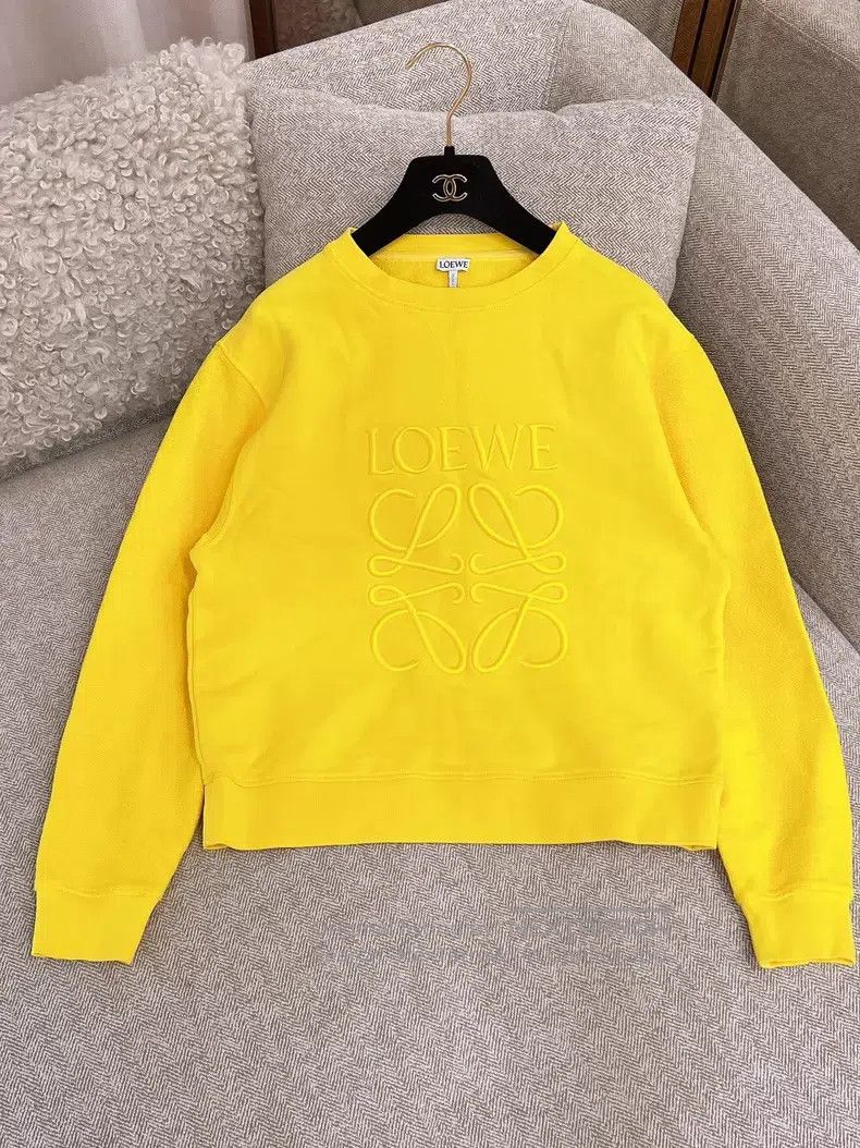 Loewe Loewe Embroidered logo lemon yellow crewneck sweater Size S / US 4 / IT 40 - 1 Thumbnail