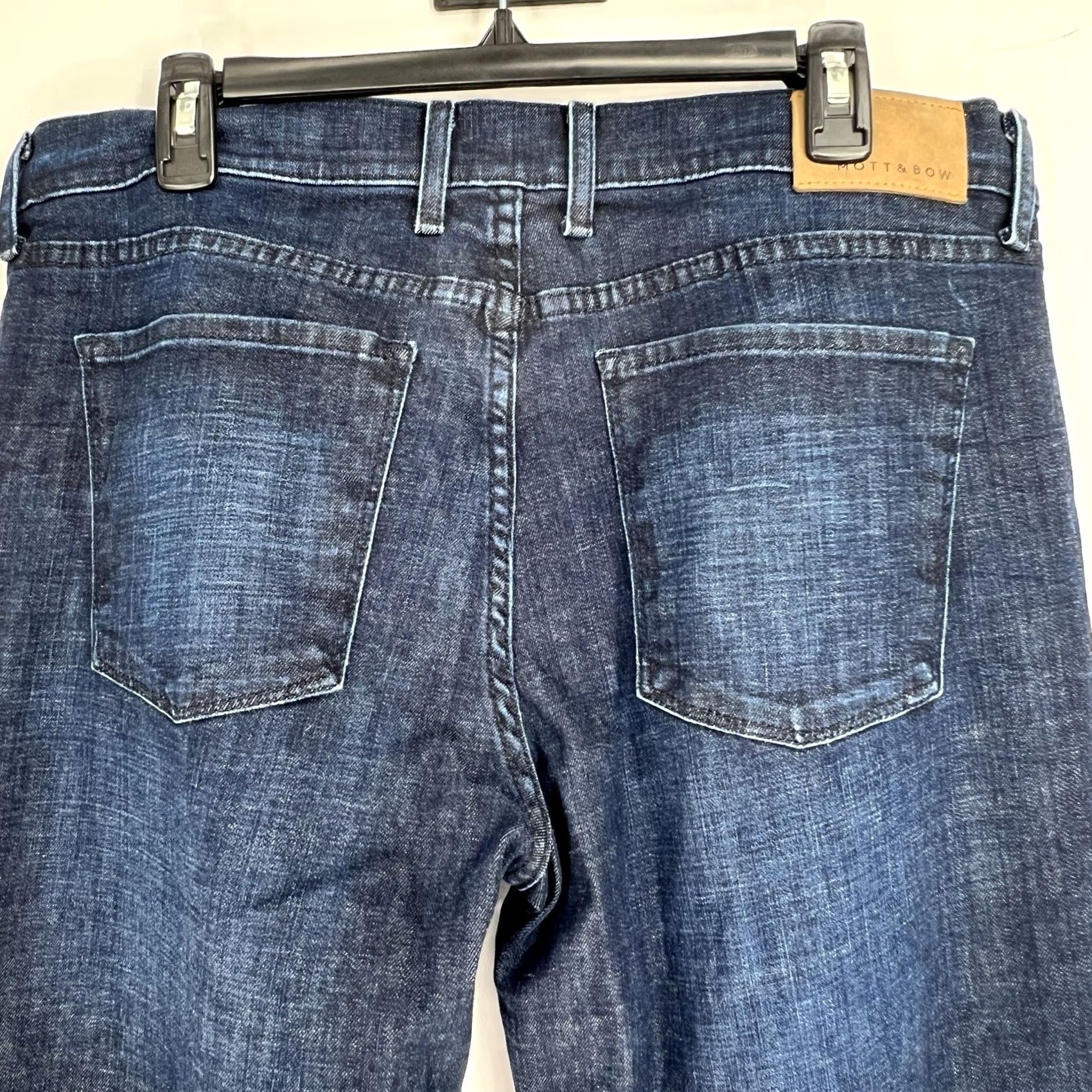 Mott & Bow Mott & Bow Jeans Men 38x30 Straight Blue Denim Cotton Stretch 5-Pocket Regular Rise Mid-Blue Logo Embroidered Zip Button Closure Vintage No Size US 38 / EU 54 - 6 Thumbnail