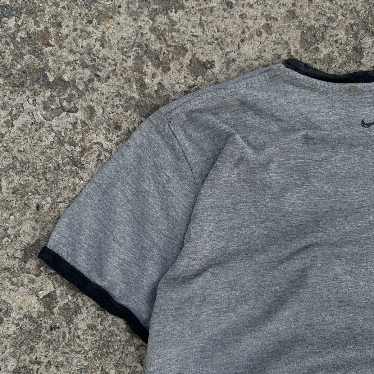 Nike VTG Style Nike Training T-shirts Big Logo Grunge 90s Y2K Size US XL / EU 56 / 4 - 7 Thumbnail