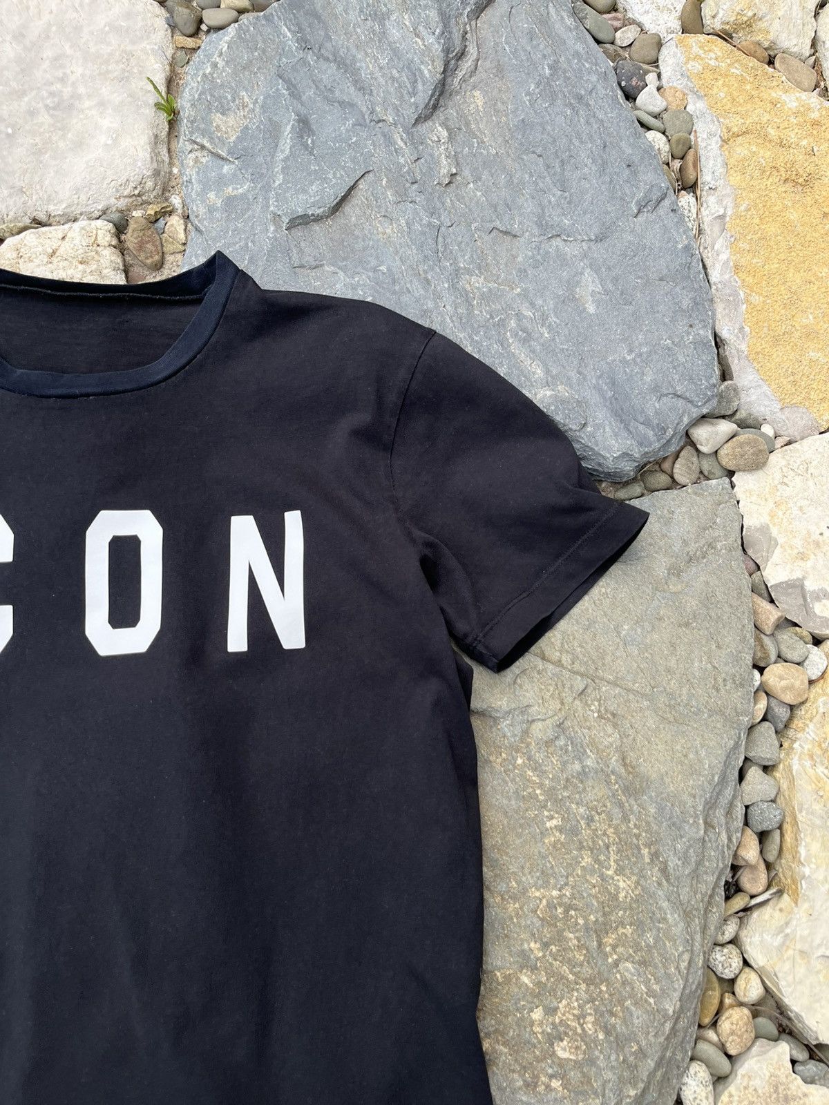 Designer × Dsquared2 Dsquared2 ICON big logo central t-shirt designer tee Canada Size US L / EU 52-54 / 3 - 4 Thumbnail
