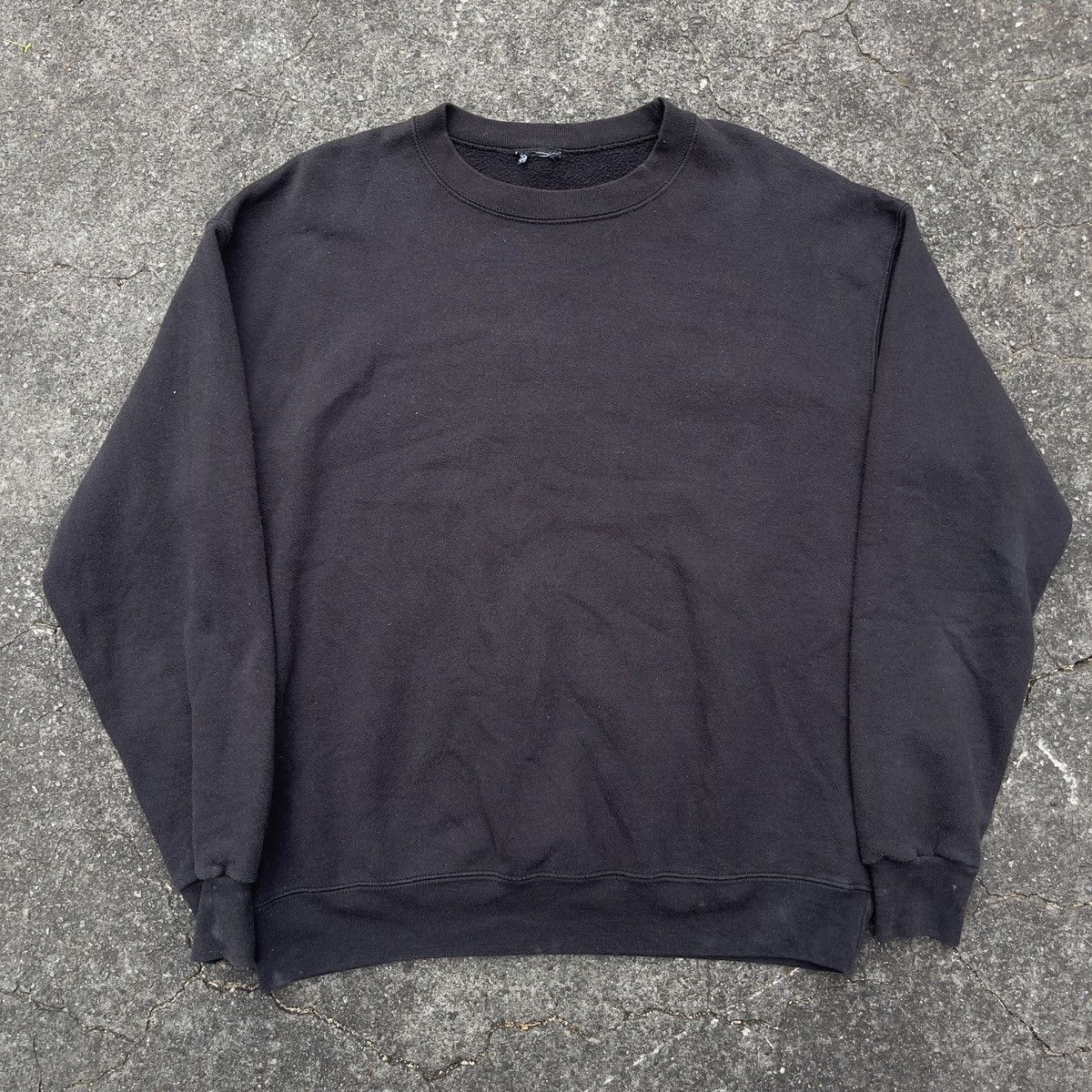 Vintage Vintage 90s Blank Black Crewneck Sweatshirt Size US XL / EU 56 / 4 - 1 Thumbnail