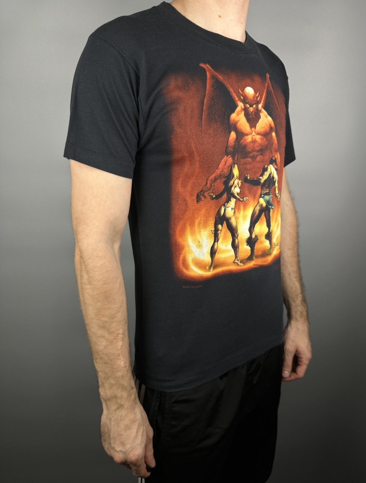 Vintage 80s Vintage Boris Vallejo Demon Devil Art Fantasy T Shirt Size US M / EU 48-50 / 2 - 14 Thumbnail