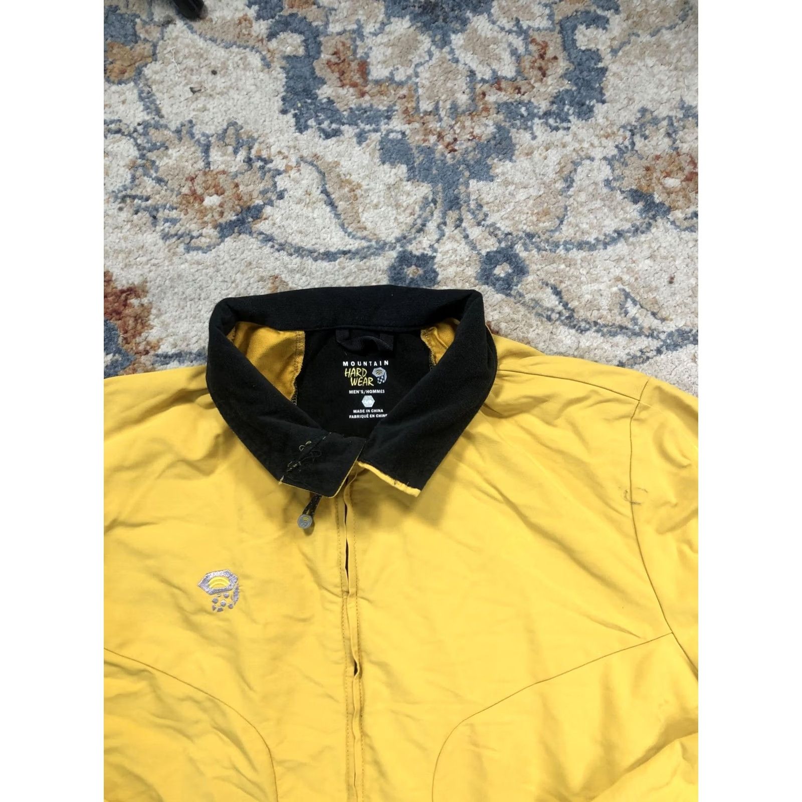 Mountain Hardwear Mountain Hardwear Jacket Mens L Yellow Windbreaker Full Zip Nylon Cycling Wind-Resistant Pockets Reflective Size US L / EU 52-54 / 3 - 2 Thumbnail