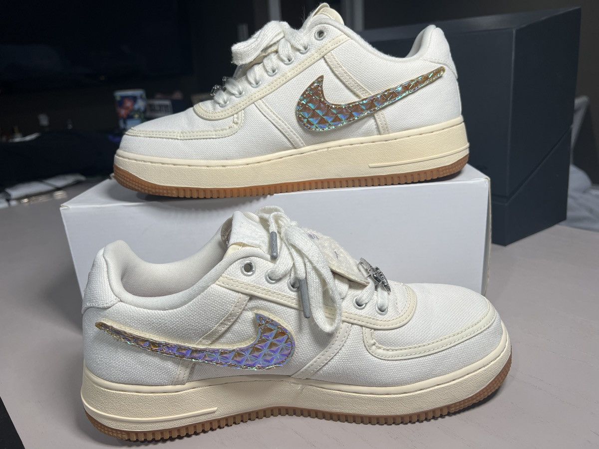 Nike × Travis Scott Travis Scott Air Force 1 Sail Size US 9 / EU 42 - 3 Thumbnail