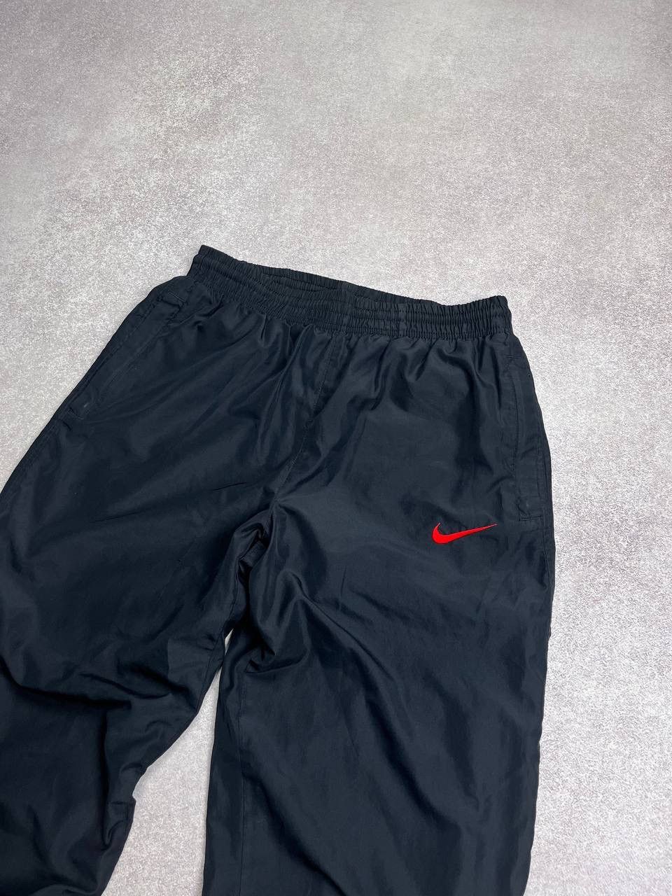 Nike VINTAGE NIKE SWOOSH BAGGY NYLON TRACK PANTS Y2K WINDRUNNER S Size US 31 - 2 Thumbnail