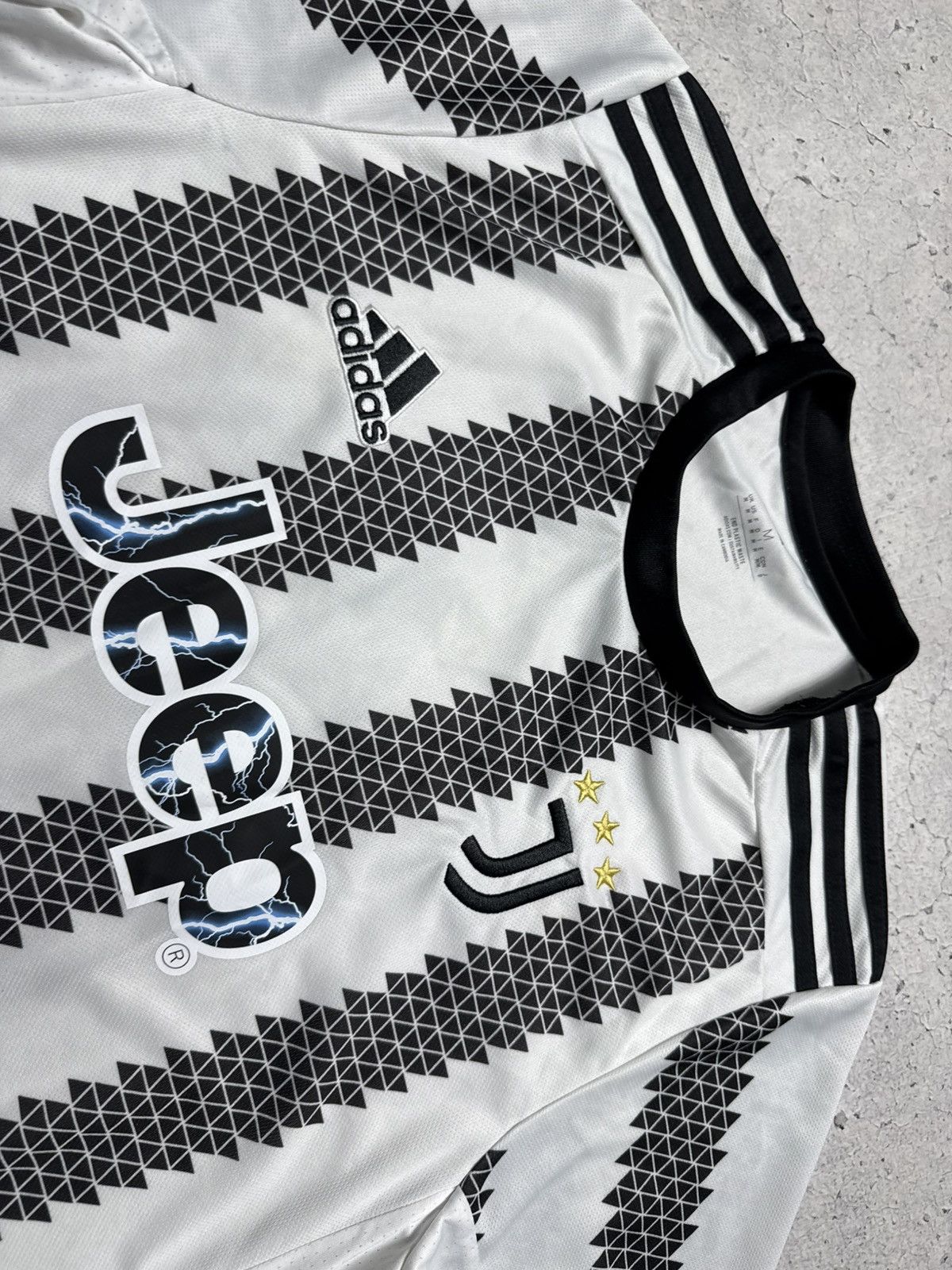 Adidas Adidas FC Juventus 2022/2023 Paul Pogba #10 Soccer Jersey Size US M / EU 48-50 / 2 - 5 Thumbnail