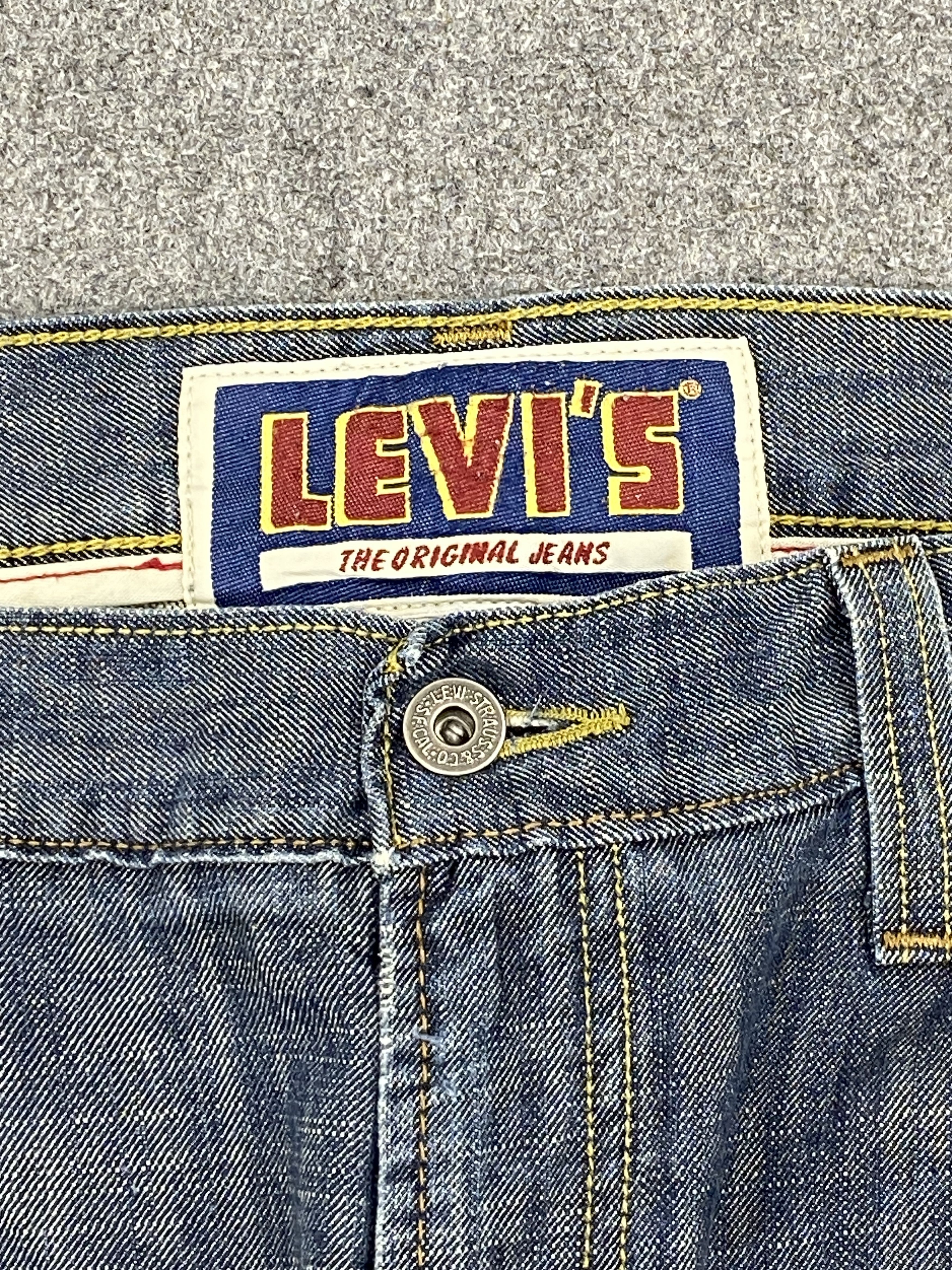 Levi's Vintage Levis 514 Slim Straight Blue Denim Jeans DP2343 Size US 37 - 7 Thumbnail