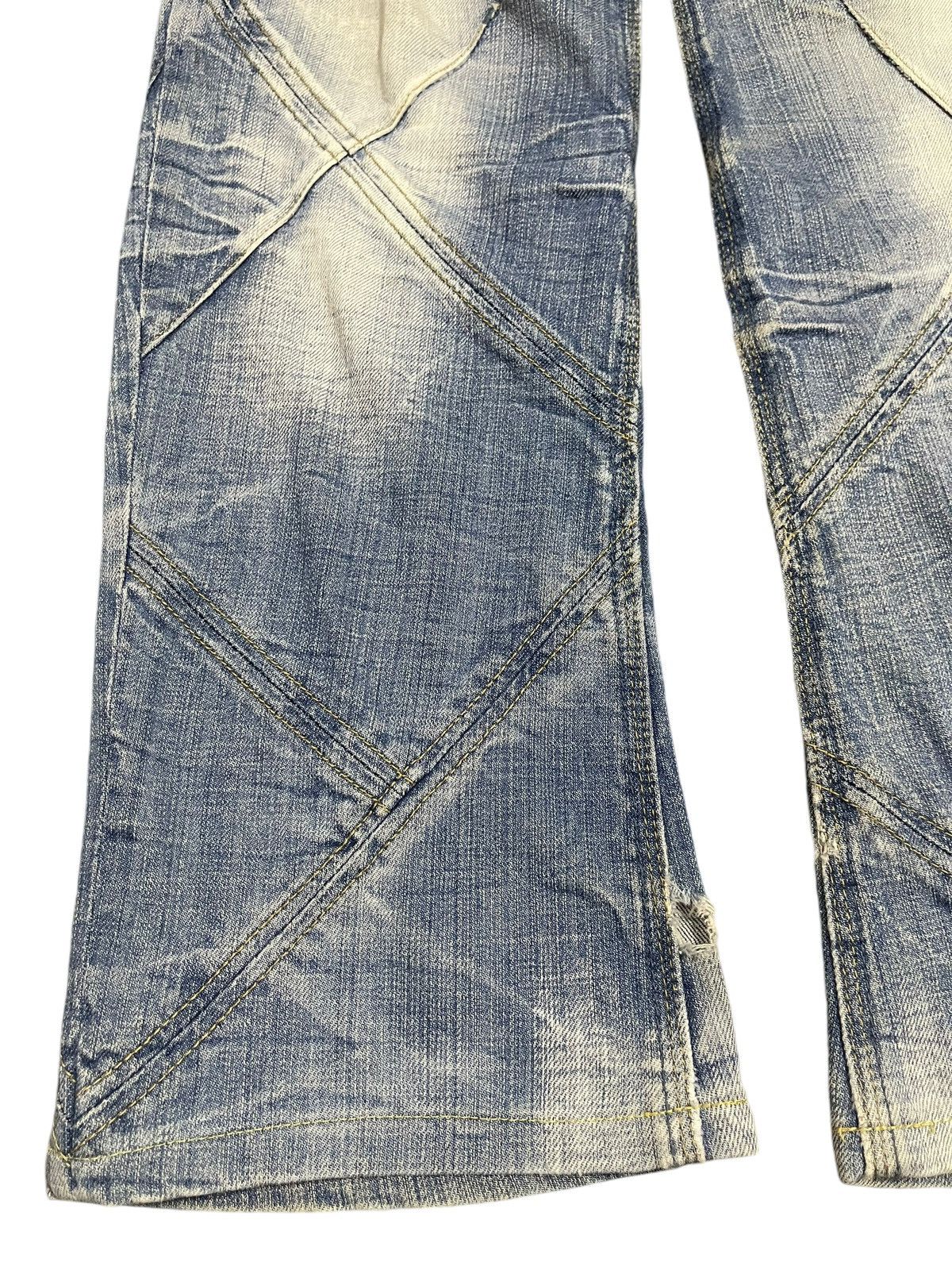 Who Decides War Vintage Japanese Brand Embroidered Patch Style Jeans Size US 32 / EU 48 - 7 Thumbnail