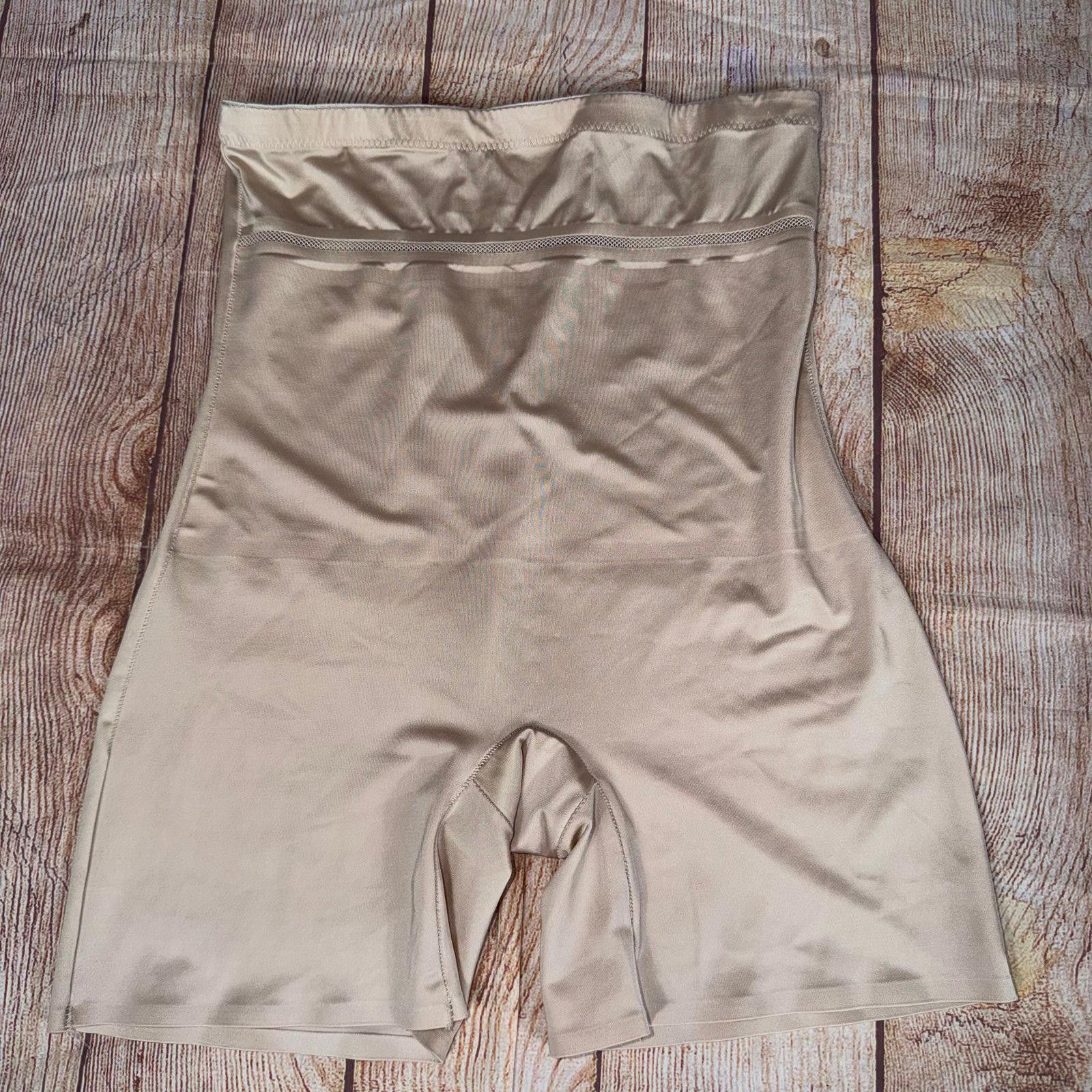 Other Under Where? Medium Luxury Collection Compression Shorts Size ONE SIZE - 1 Thumbnail